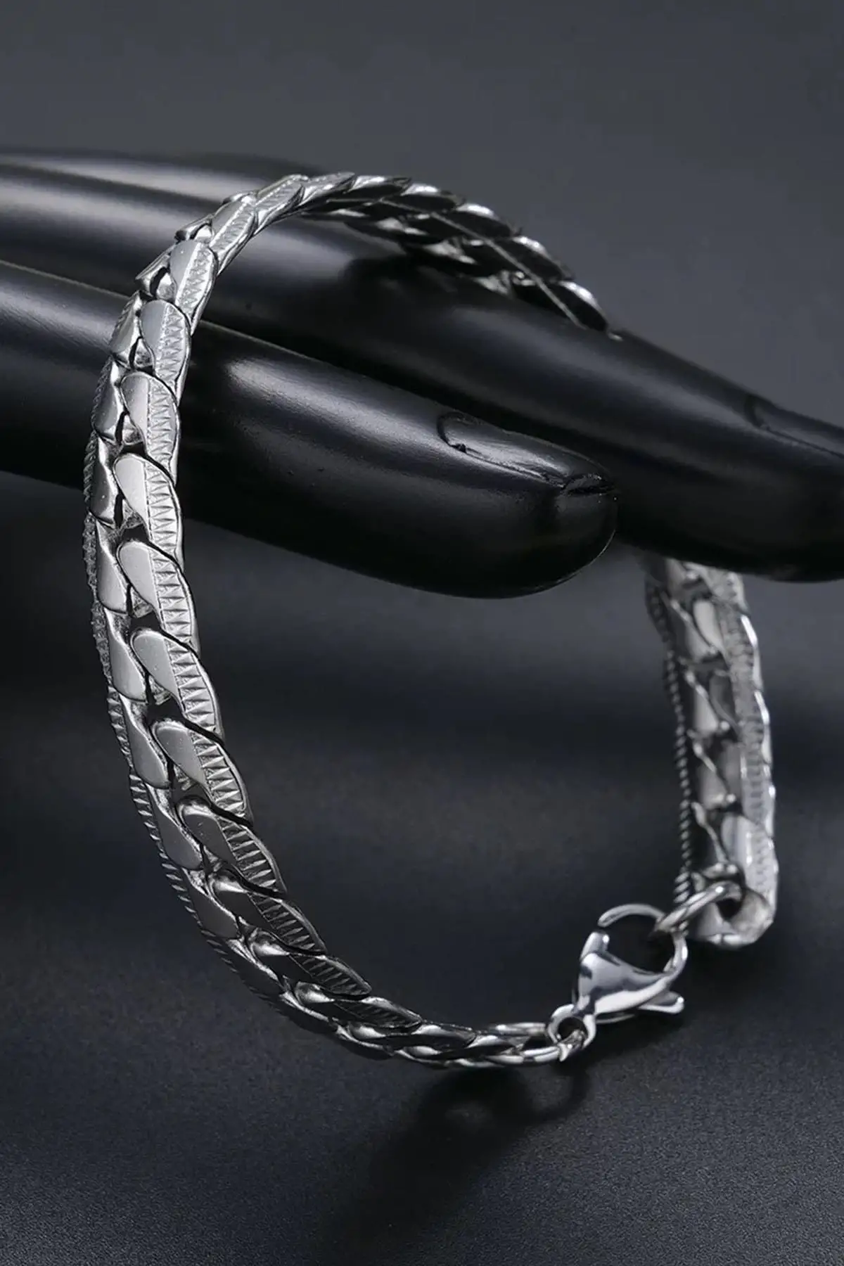 Gümüş Renk Zincir Detaylı Çelik Erkek Bileklik