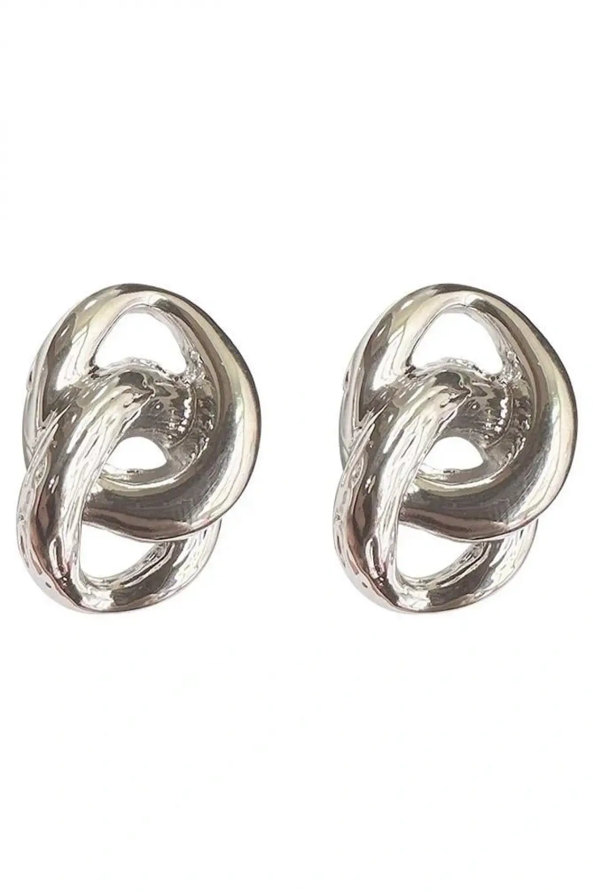 Gümüş Renk Zincir Detaylı Çelik Küpe (Çift)