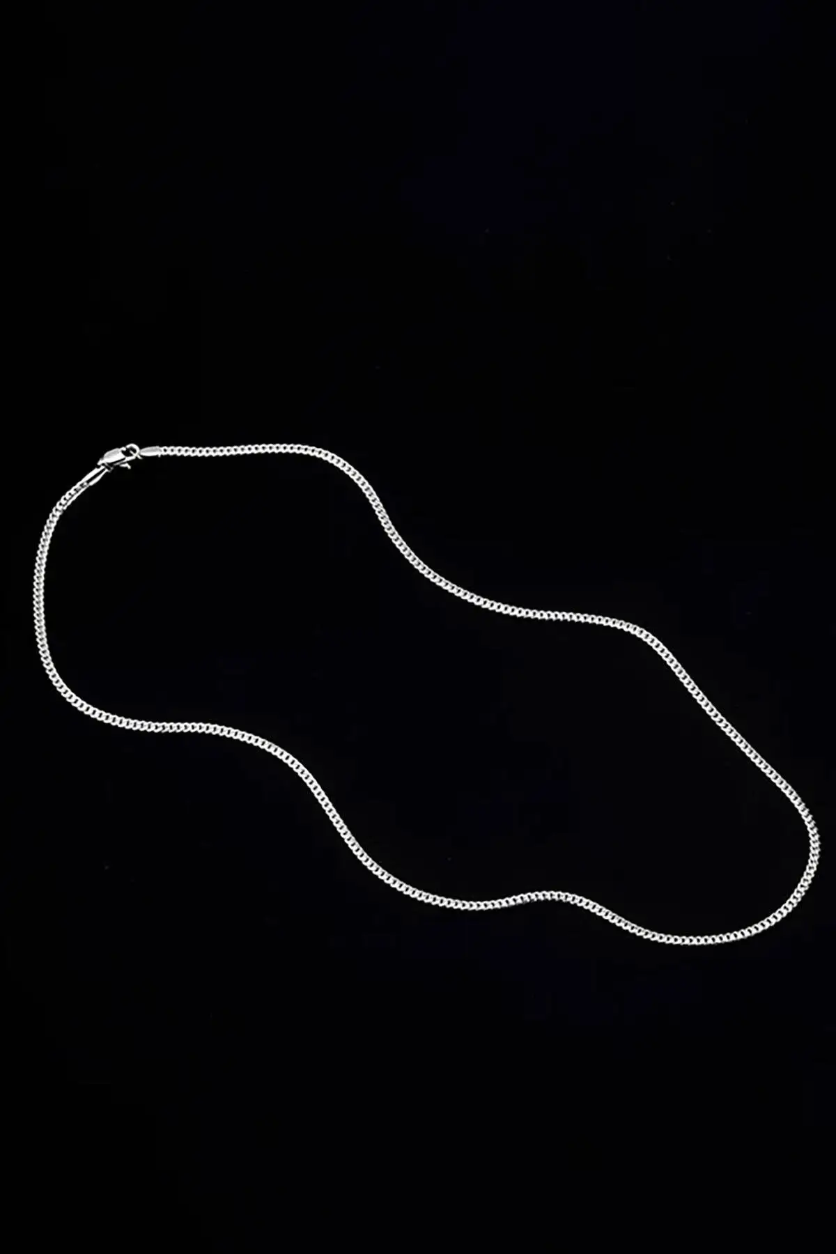 Gümüş Renk Zincir Detaylı Unisex Çelik Kolye