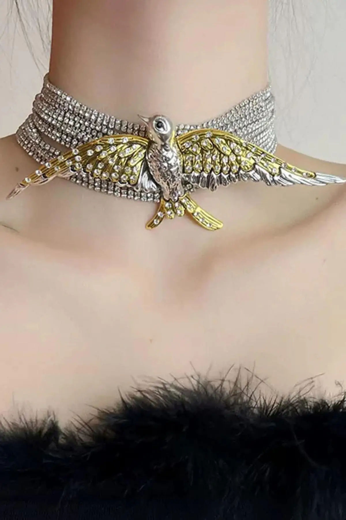 Gümüş Ve Altın Renk Anka Kuş Figürlü Taş Detaylı VİP Tasarım Kolye