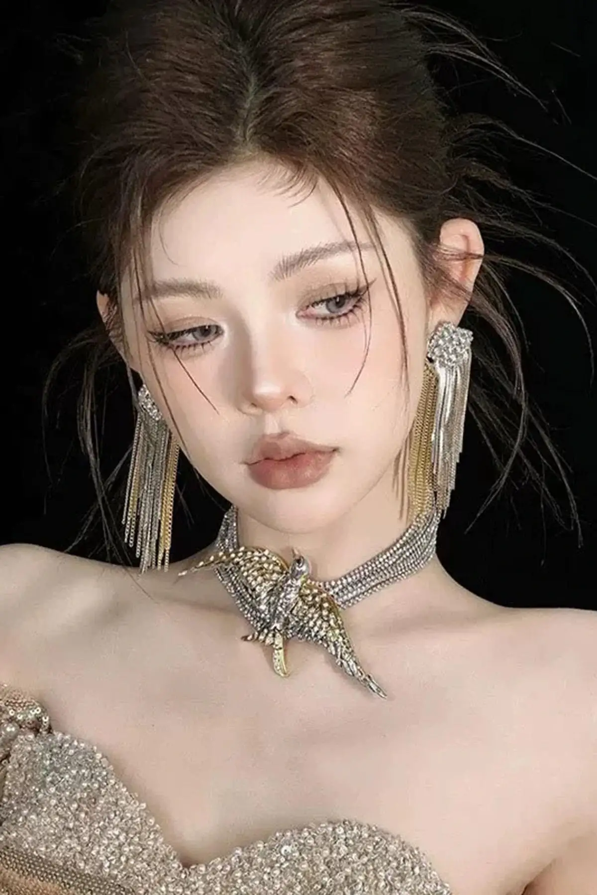 Gümüş Ve Altın Renk Anka Kuş Figürlü Taş Detaylı VİP Tasarım Kolye