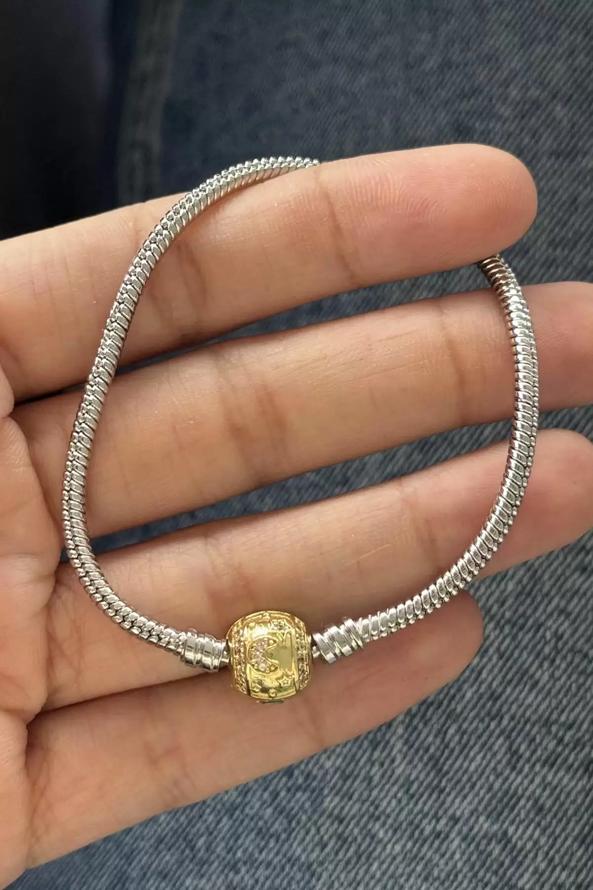 Gümüş ve Altın Renk Ay Ve Yıldız Figürlü Charm Takılabilir Pandora Bileklik