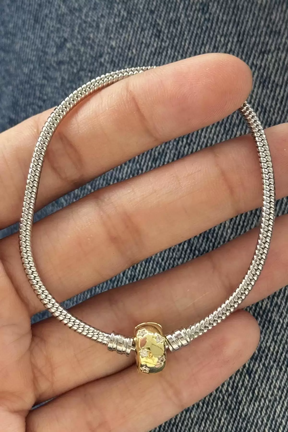 Gümüş ve Altın Renk Yıldız Figürlü Charm Takılabilir Pandora Bileklik