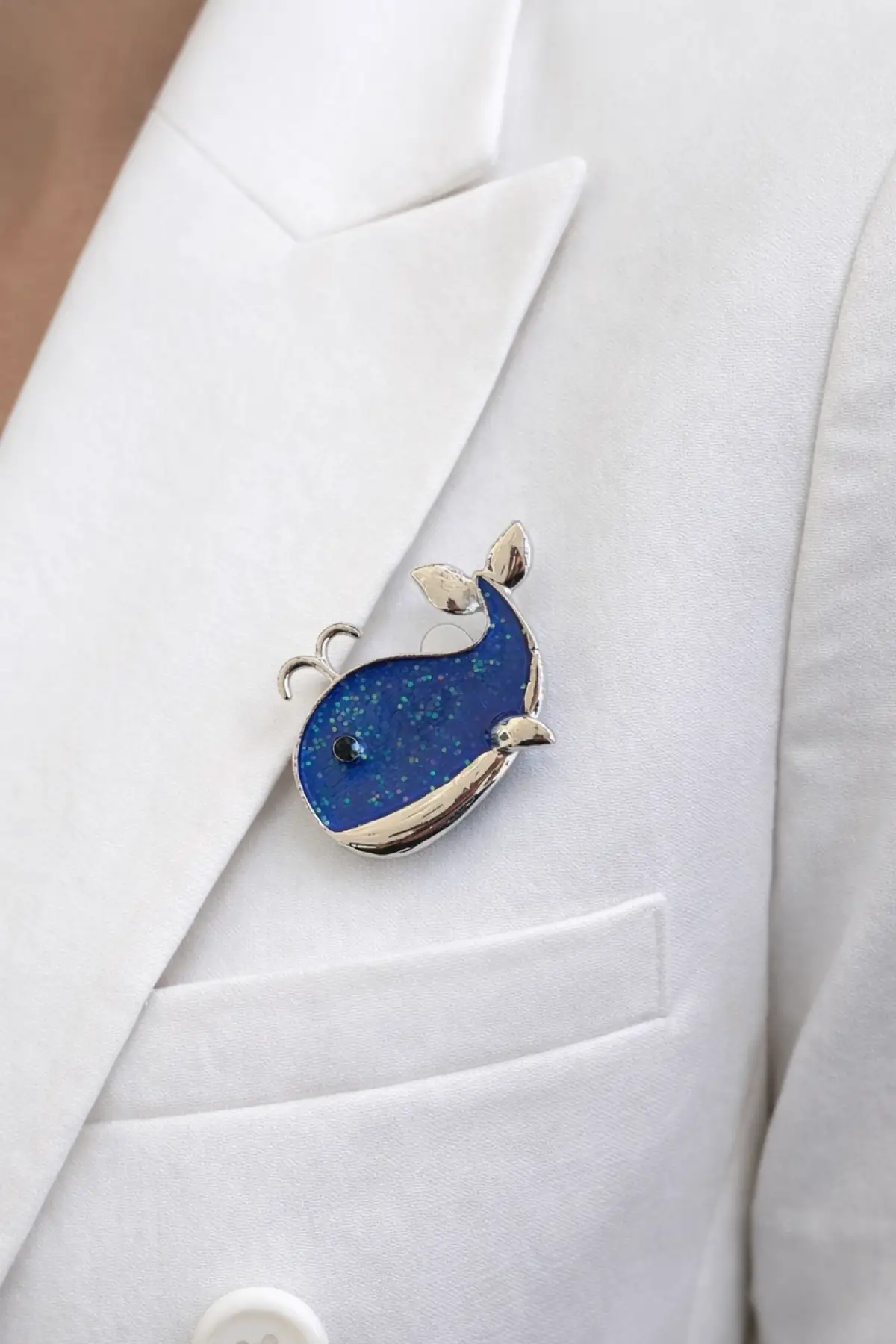 Gümüş Ve Mavi Renk Balina Figürlü Broş