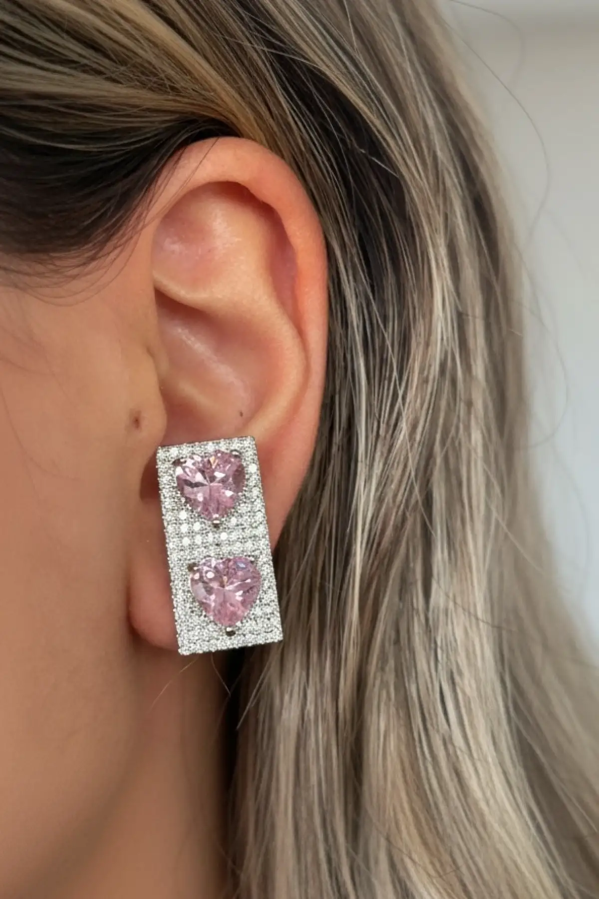 Gümüş Ve Pembe Renk Kalp Figürlü 14K Altın Kaplama TX Ear Cuff (Tek)