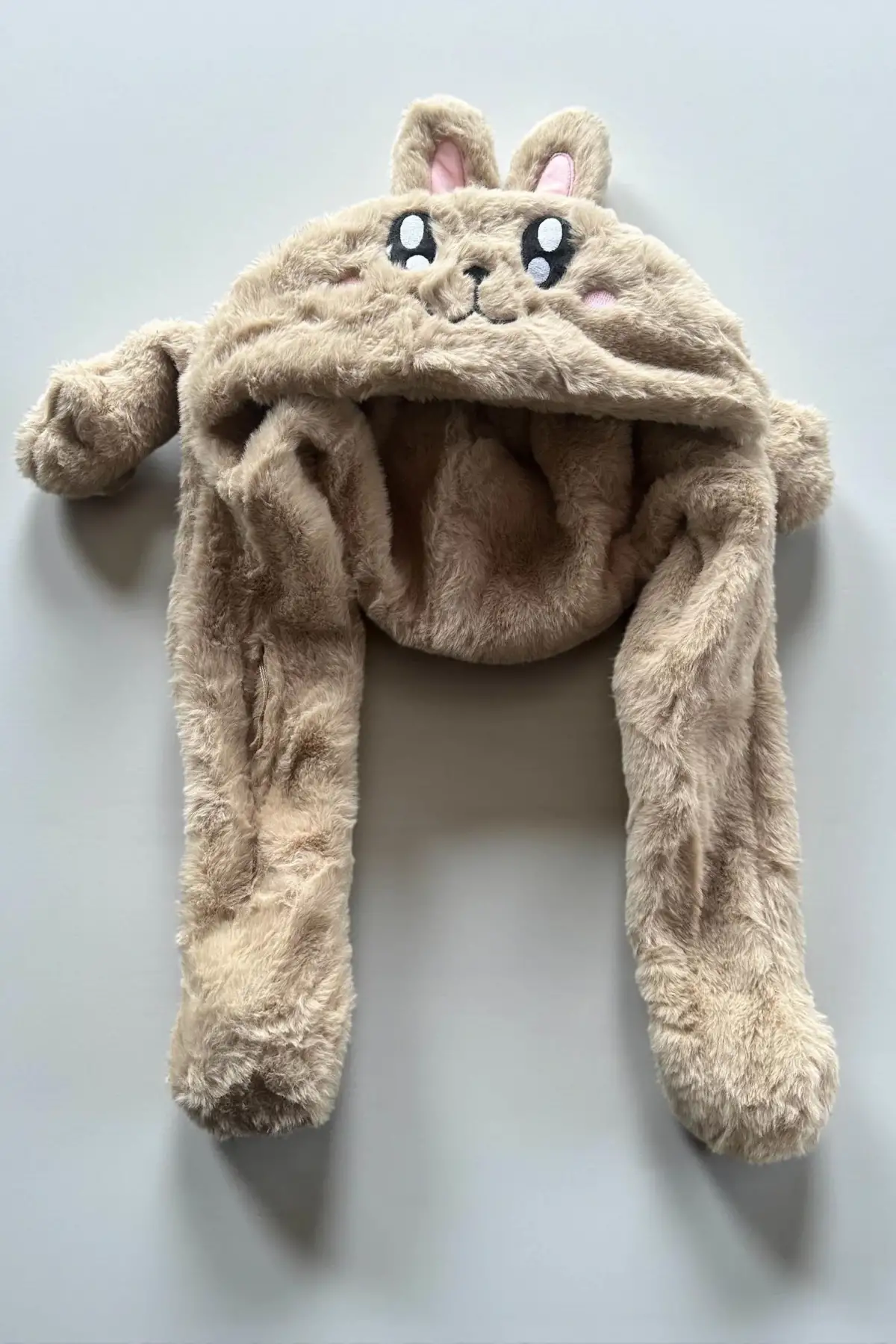 Kahverengi Tavşan Figürlü Kulakları Oynayan Peluş Şapka