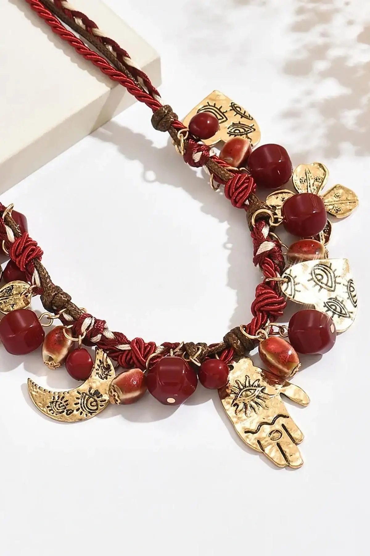 Karışık Renk Charmlı Tasarım Kolye