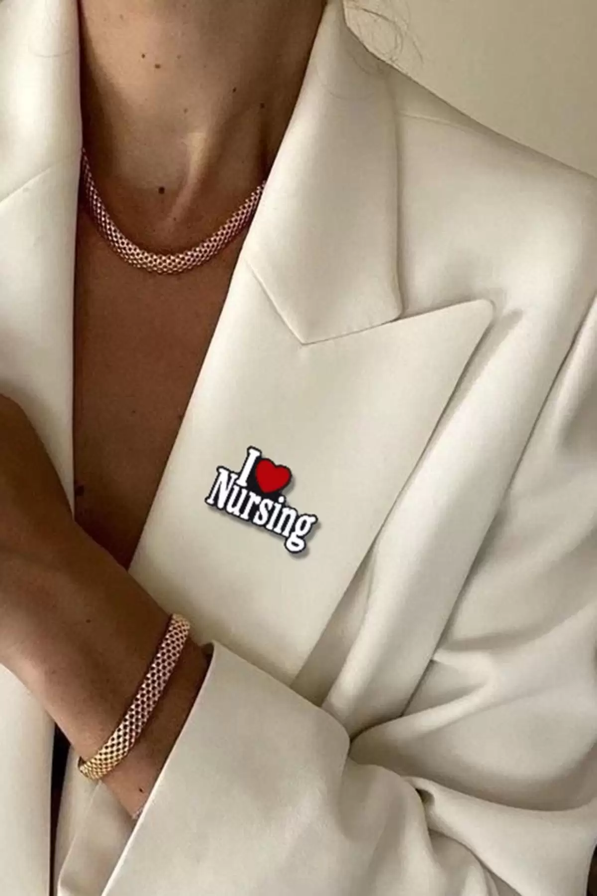 Karışık Renk I Nursing Yazılı Kalp Figürlü Broş