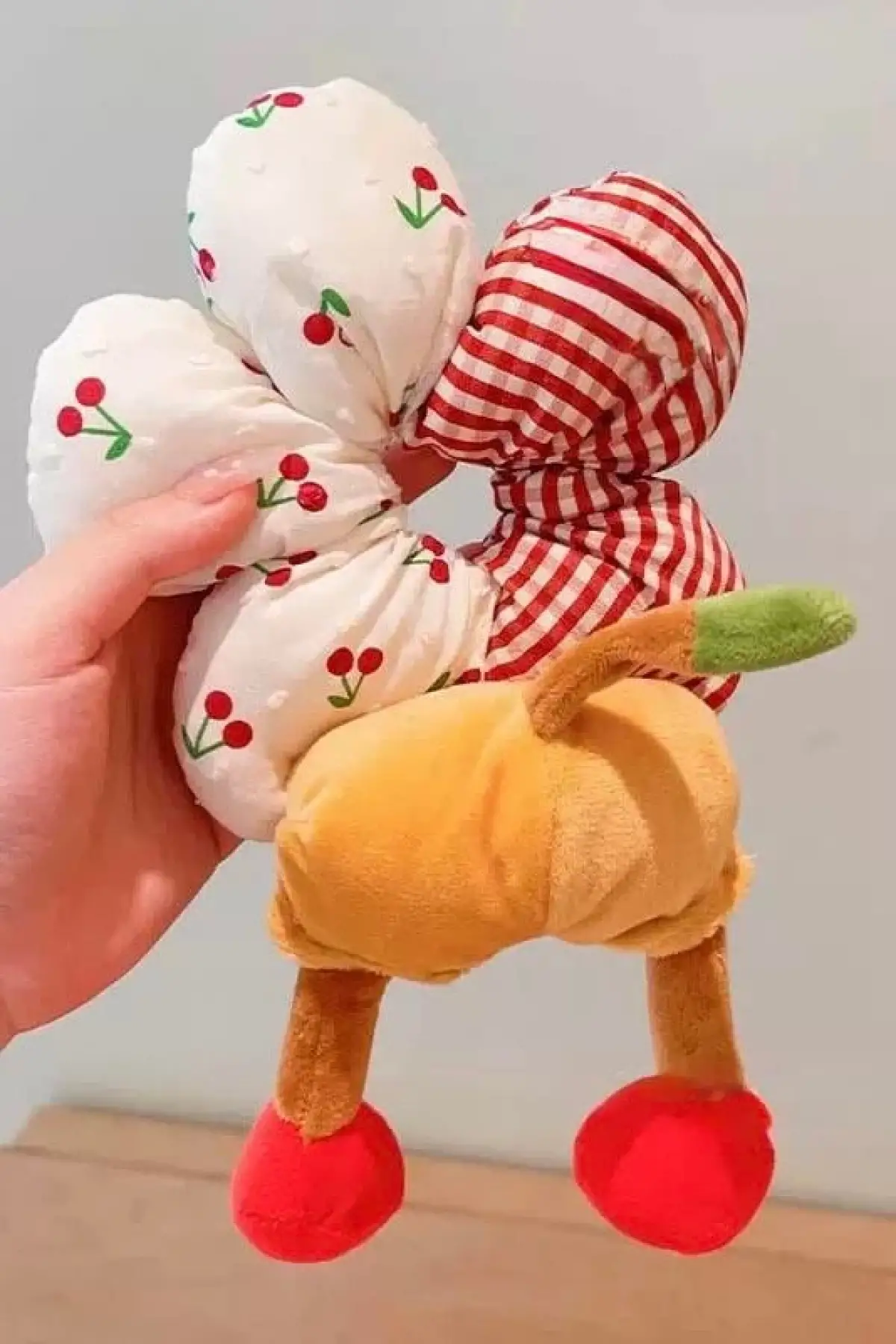 Karışık Renk Karışık Figürlü Simit Toka