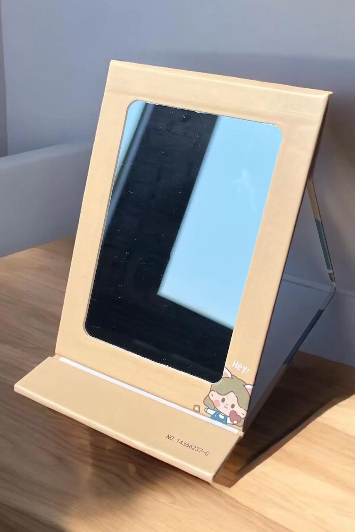 Karışık Renk Kız Figürlü Masa Aynası