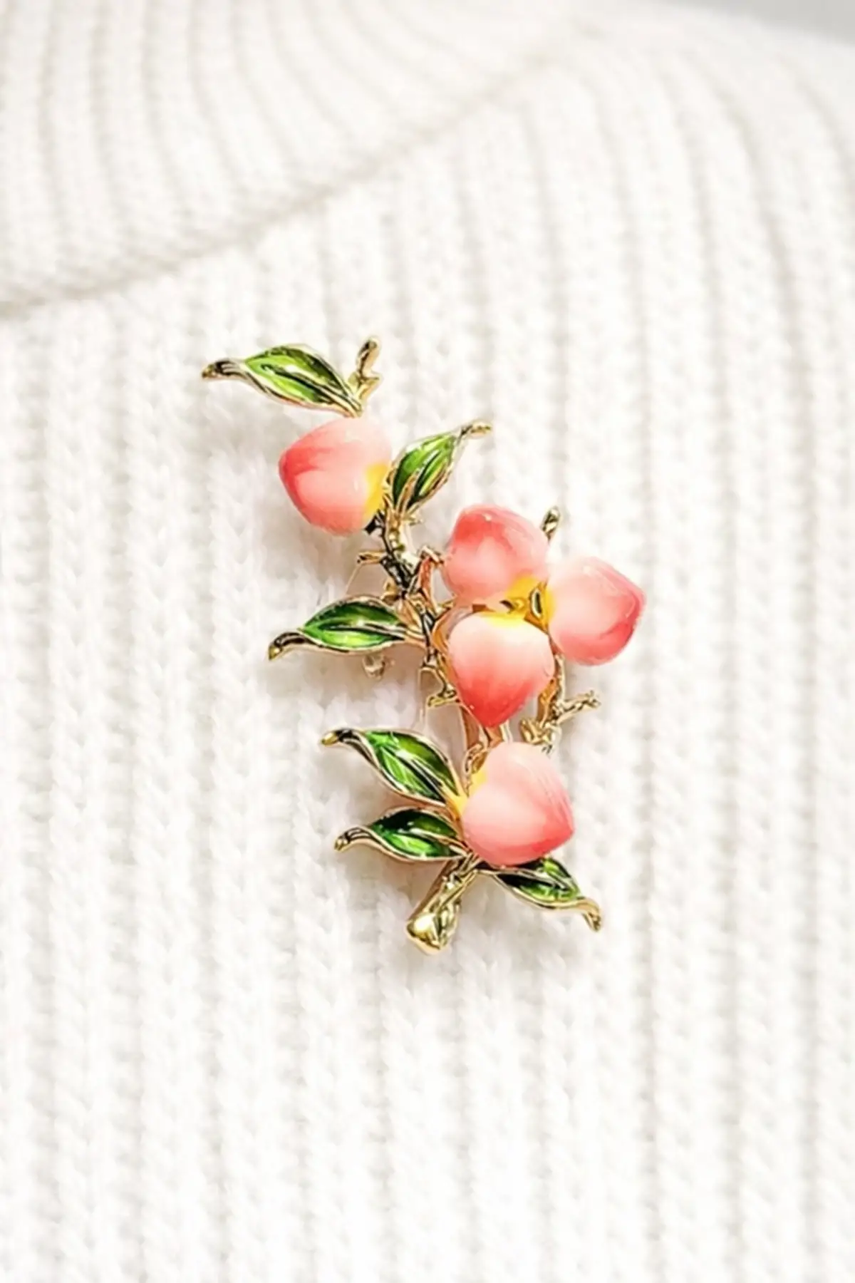 Karışık Renk Meyve Figürlü Broş