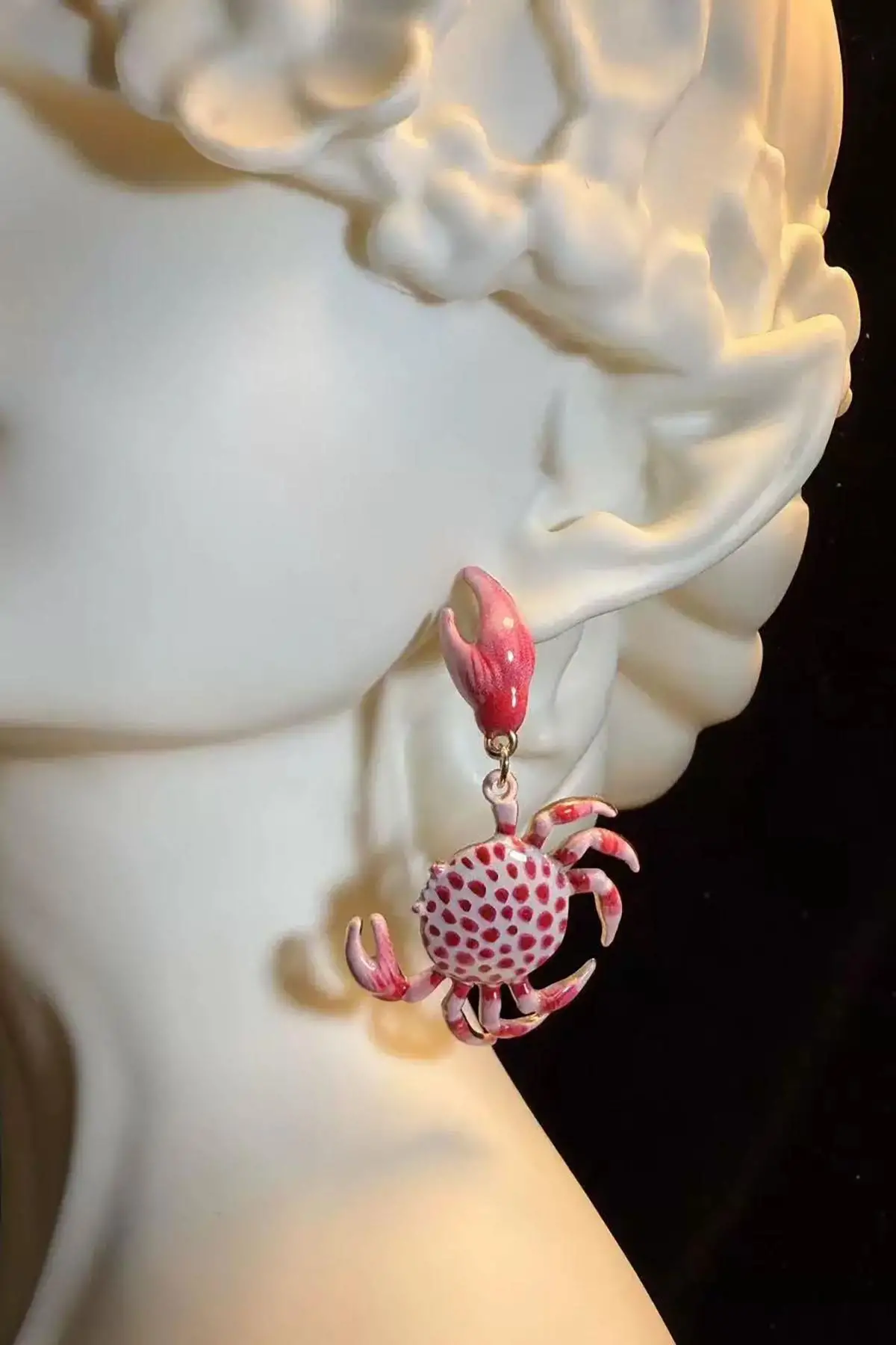 Karışık Renk Yengeç Figürlü Tasarım Küpe(Çift)