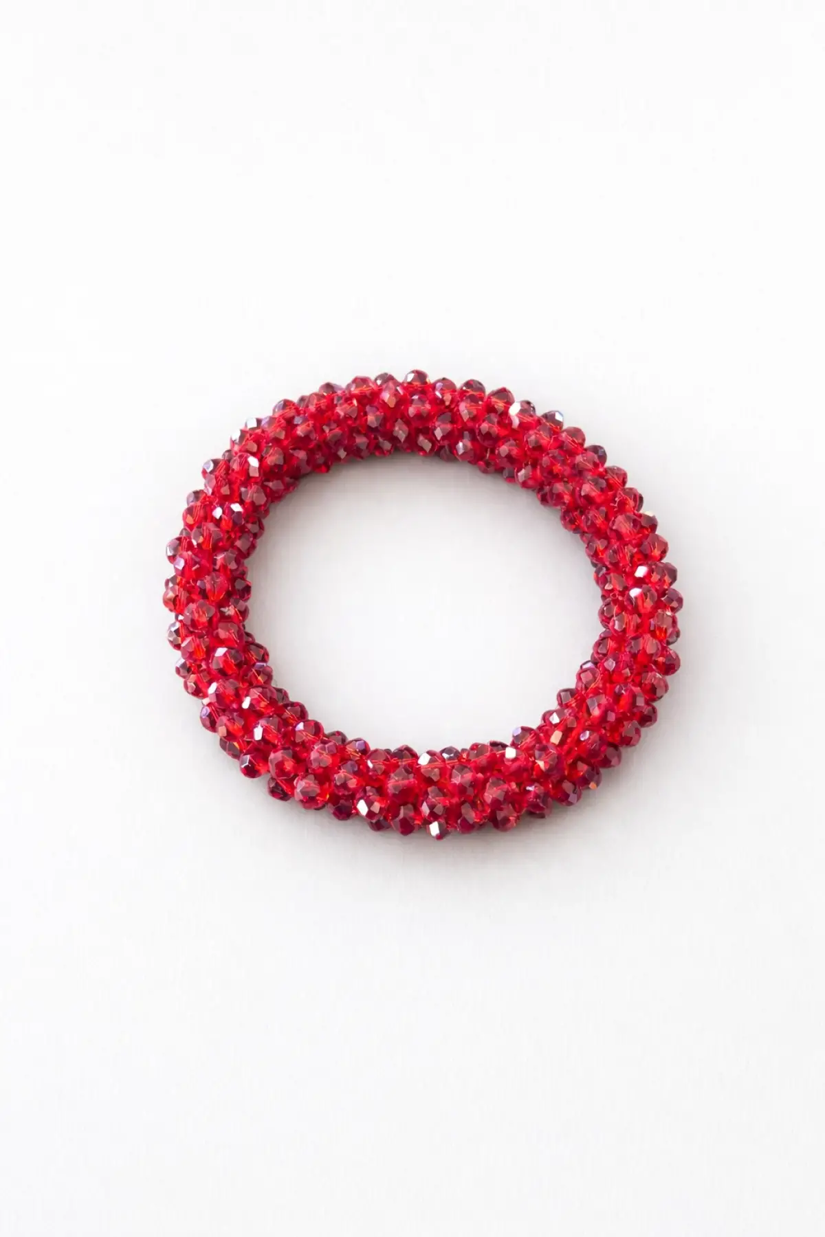 Kırmızı Renk Boncuk Detaylı Lastik Toka