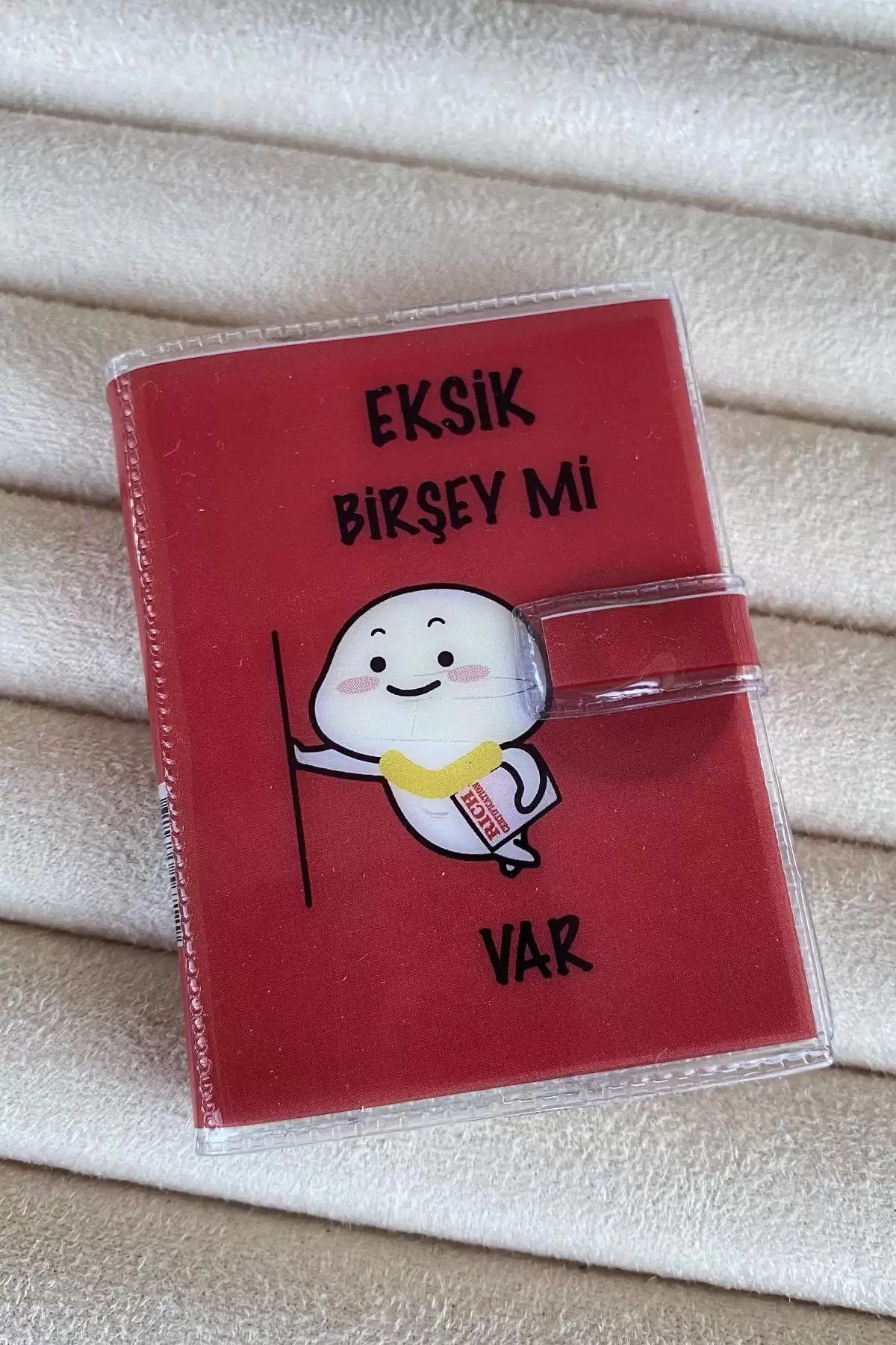 Kırmızı Renk Eksik Birşey Mi Var Yazılı Mini Defter