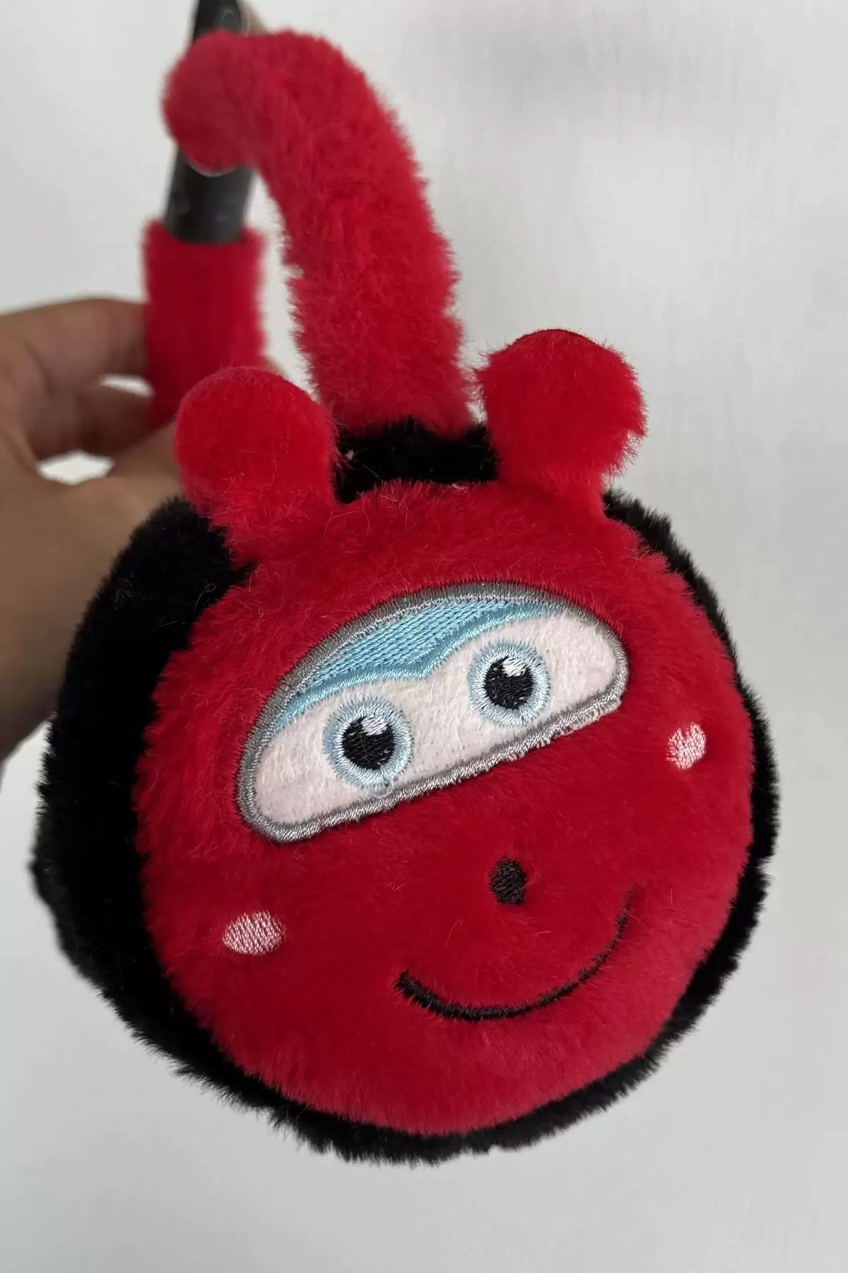 Kırmızı Ve Siyah Renk Sevimli Karikatür Figürlü Peluş Kulaklık
