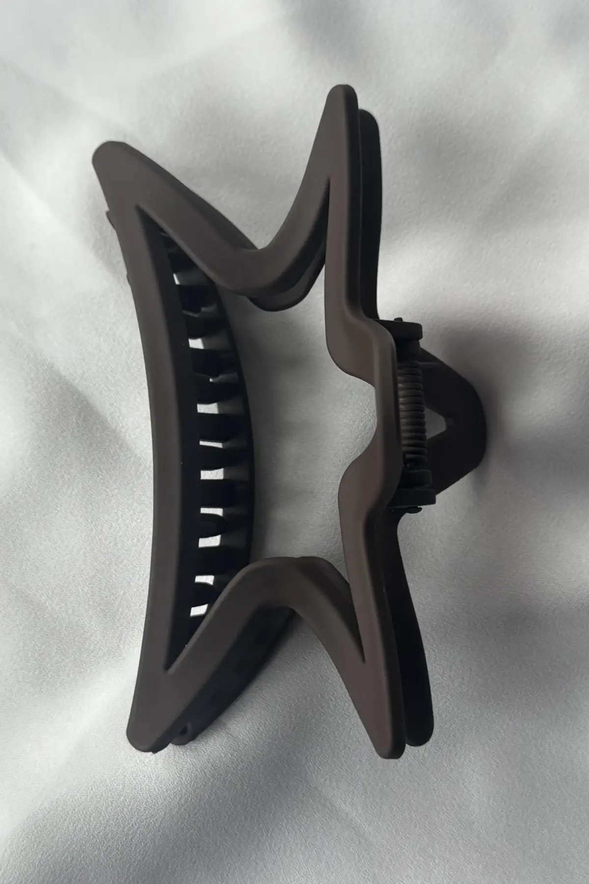 Koyu Kahve Renk Yıldız Figürlü Mandal Toka