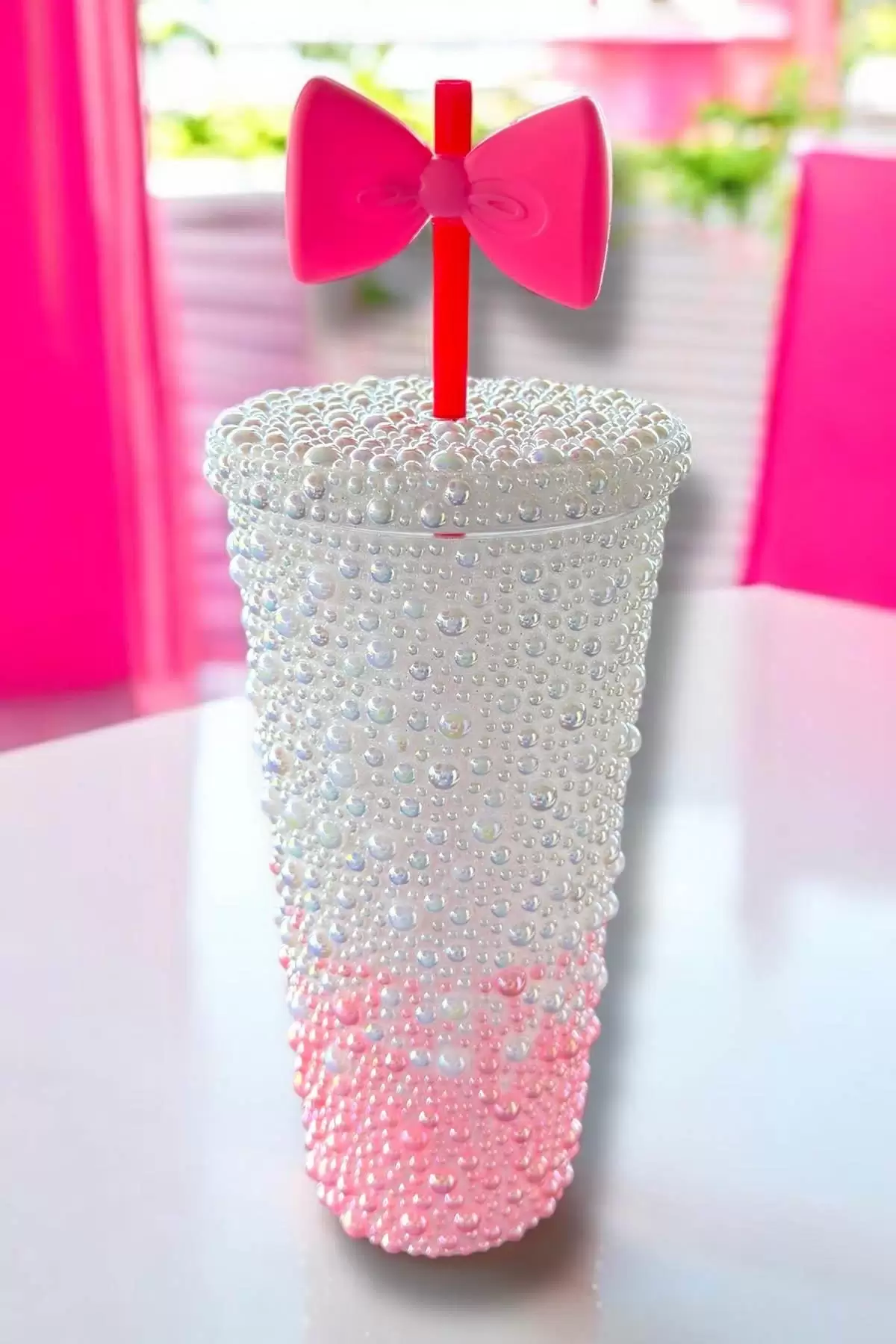 Koyu Pembe Ve Beyaz Renk İnci Detaylı Pipetli Suluk