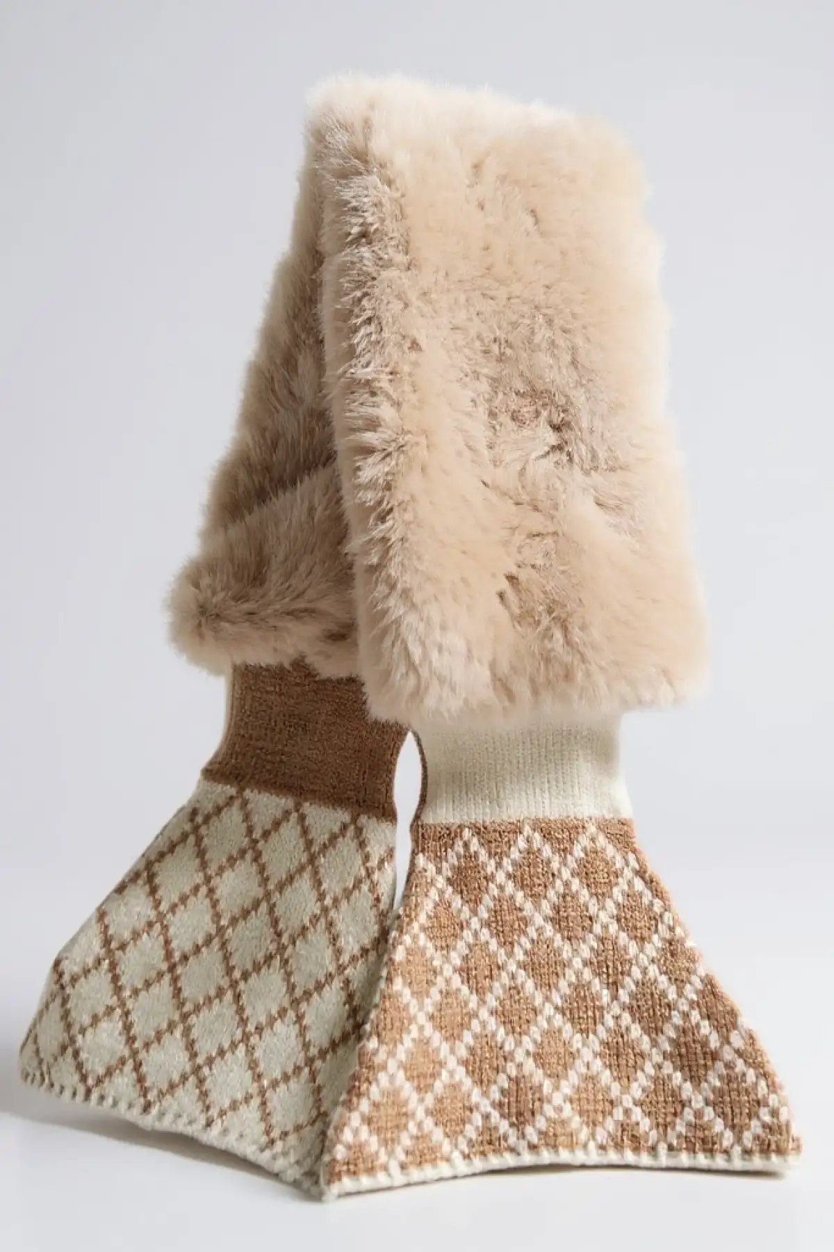 Krem Renk Çizgili Çocuk Peluş Atkı