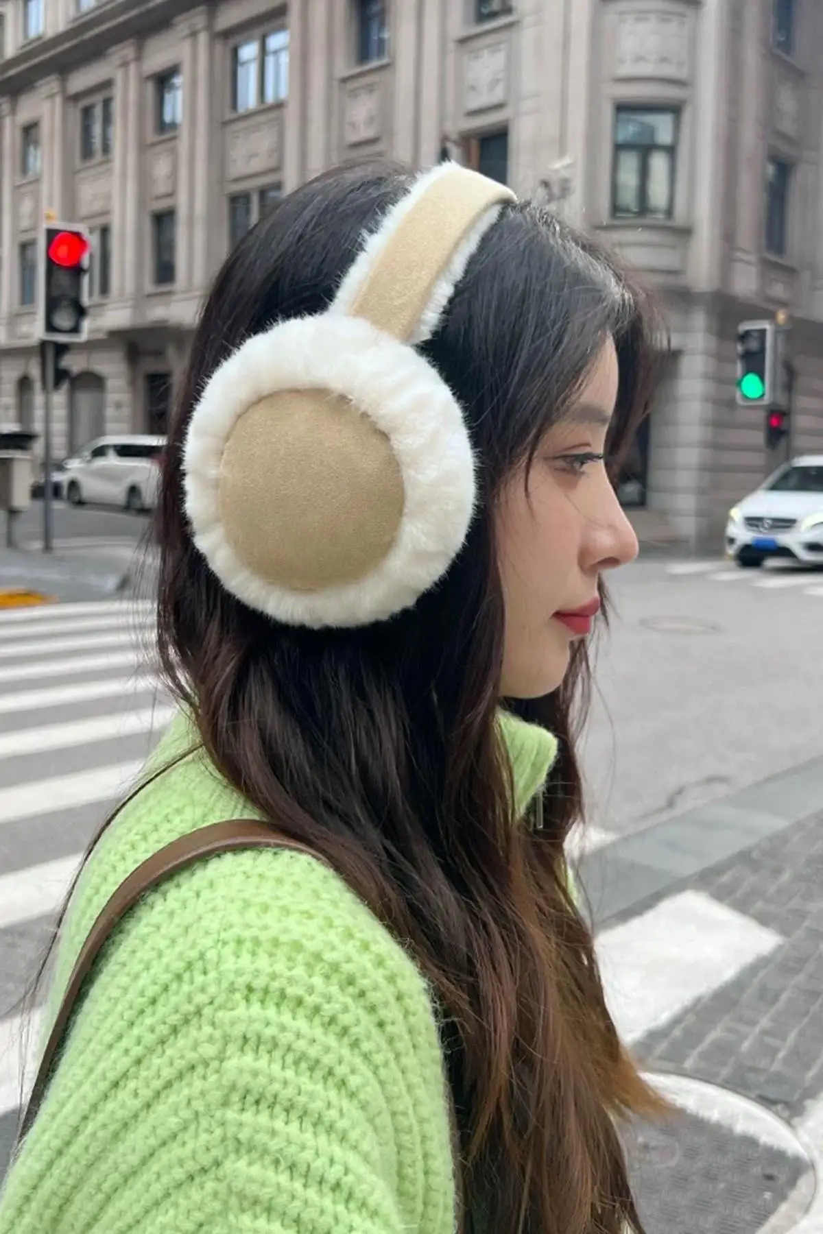 Krem Renk Peluş Kulaklık