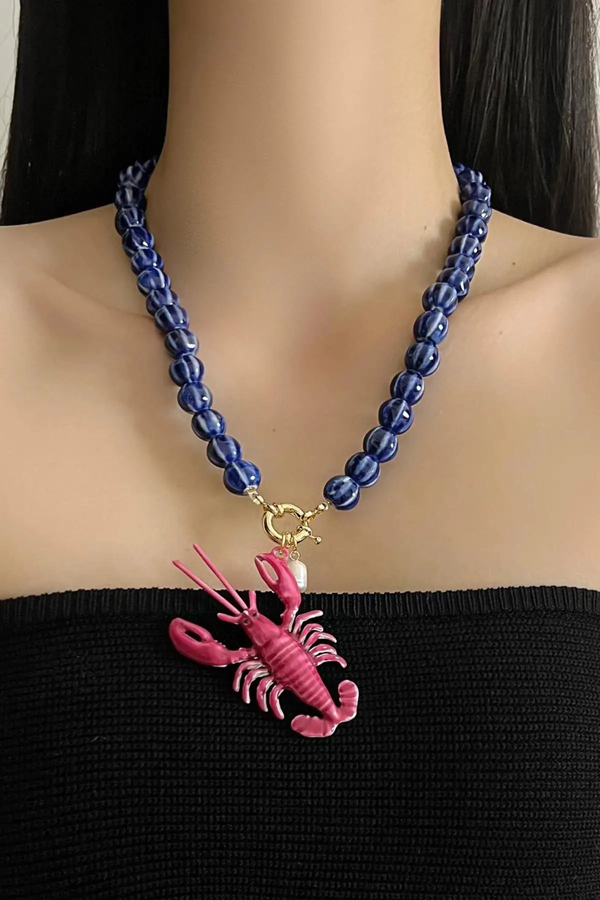 Mavi Renk Boncuklu Yengeç Detaylı Tasarım Kolye