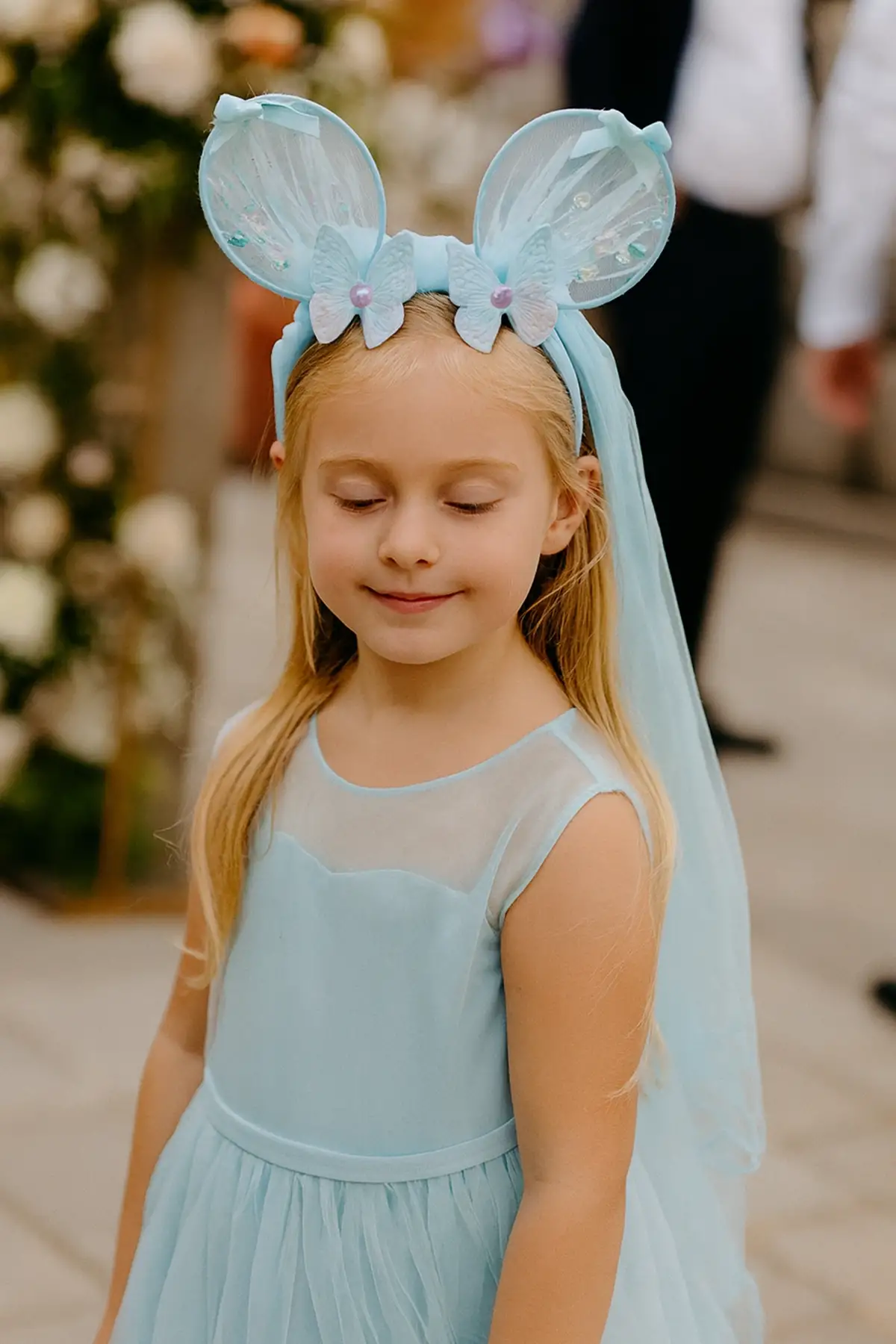 Mavi Renk Kelebek Figürlü Tül Detaylı Taç