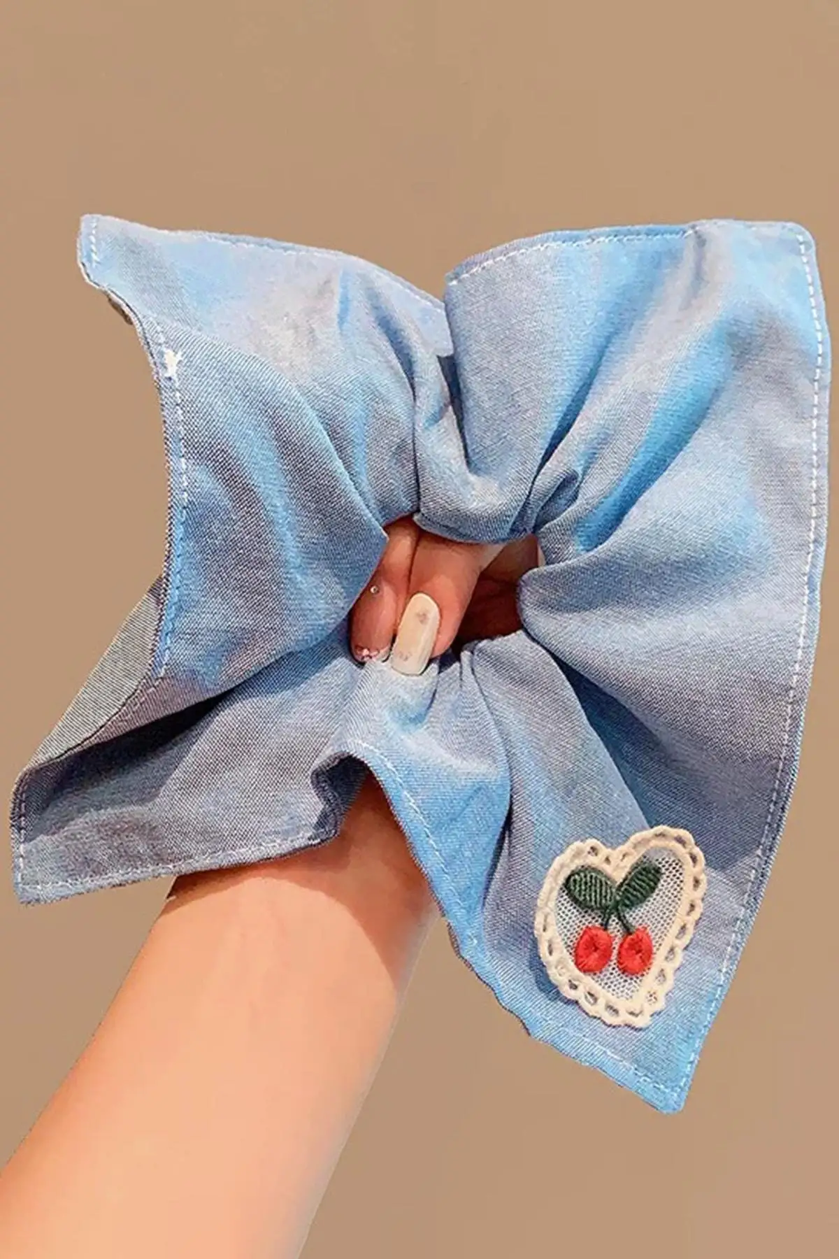 Mavi Renk Kiraz Figürlü Simit Toka