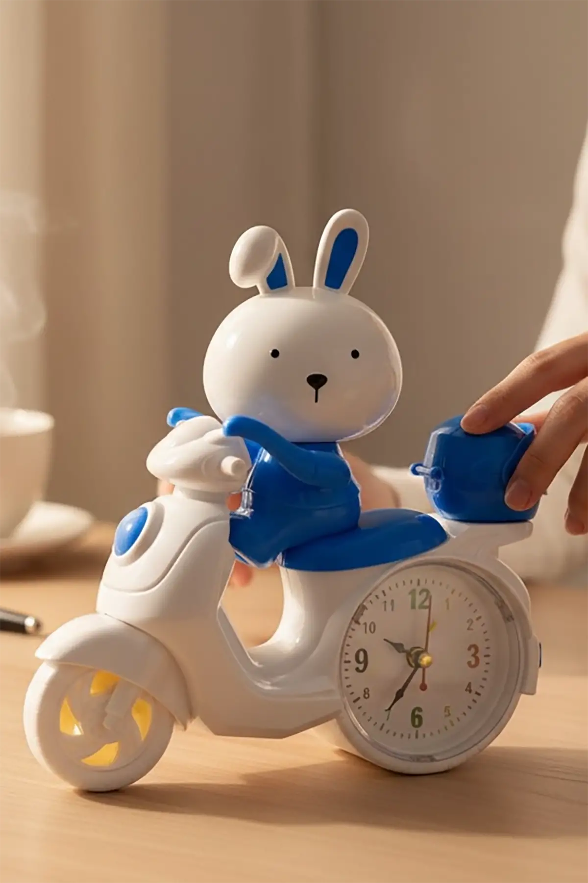 Mavi Renk Motor Figürlü Mini Dekoratif Alarmlı Yuvarlak Masa Saati