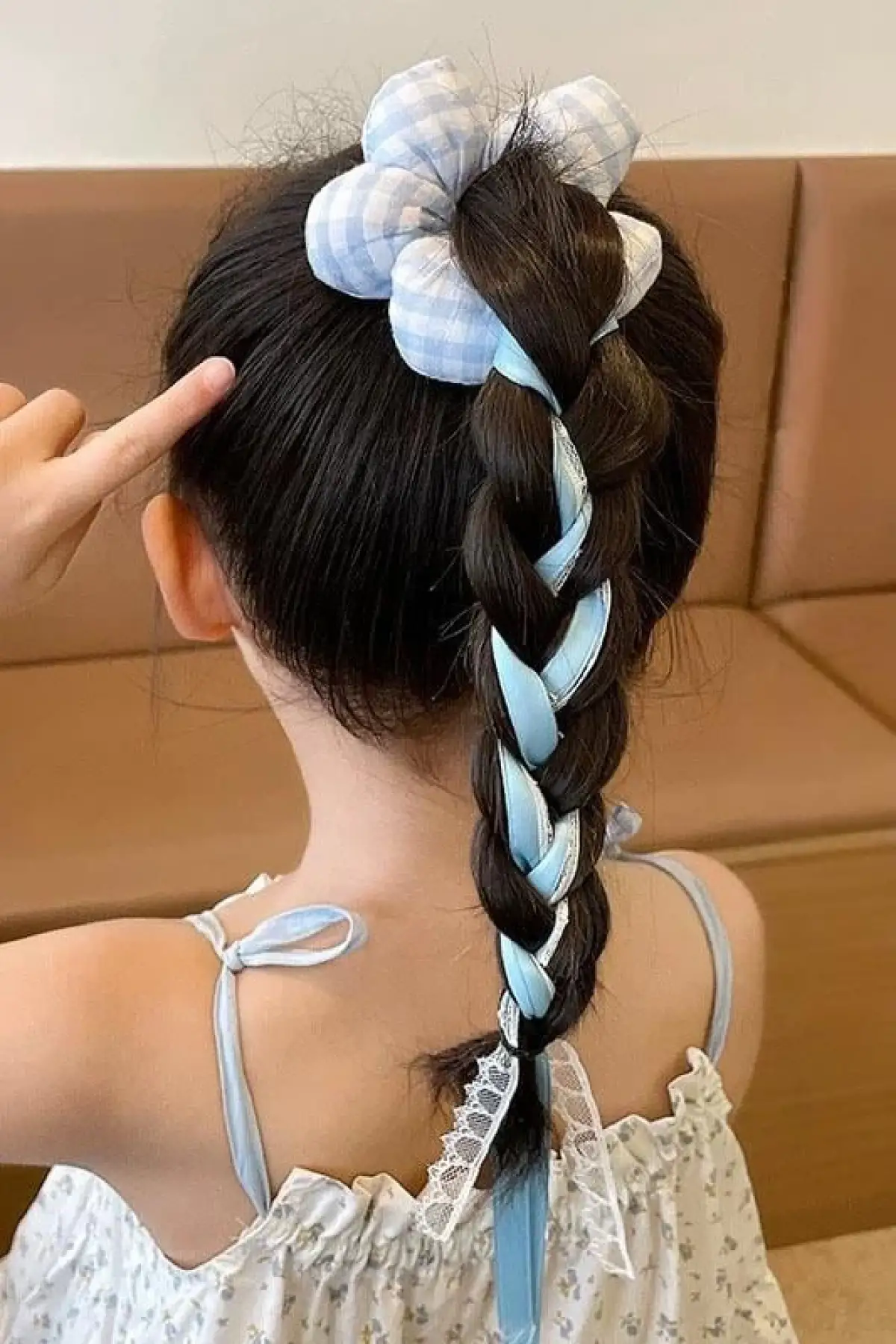 Mavi Renk Papatya Figürlü Kurdele Detaylı Simit Toka