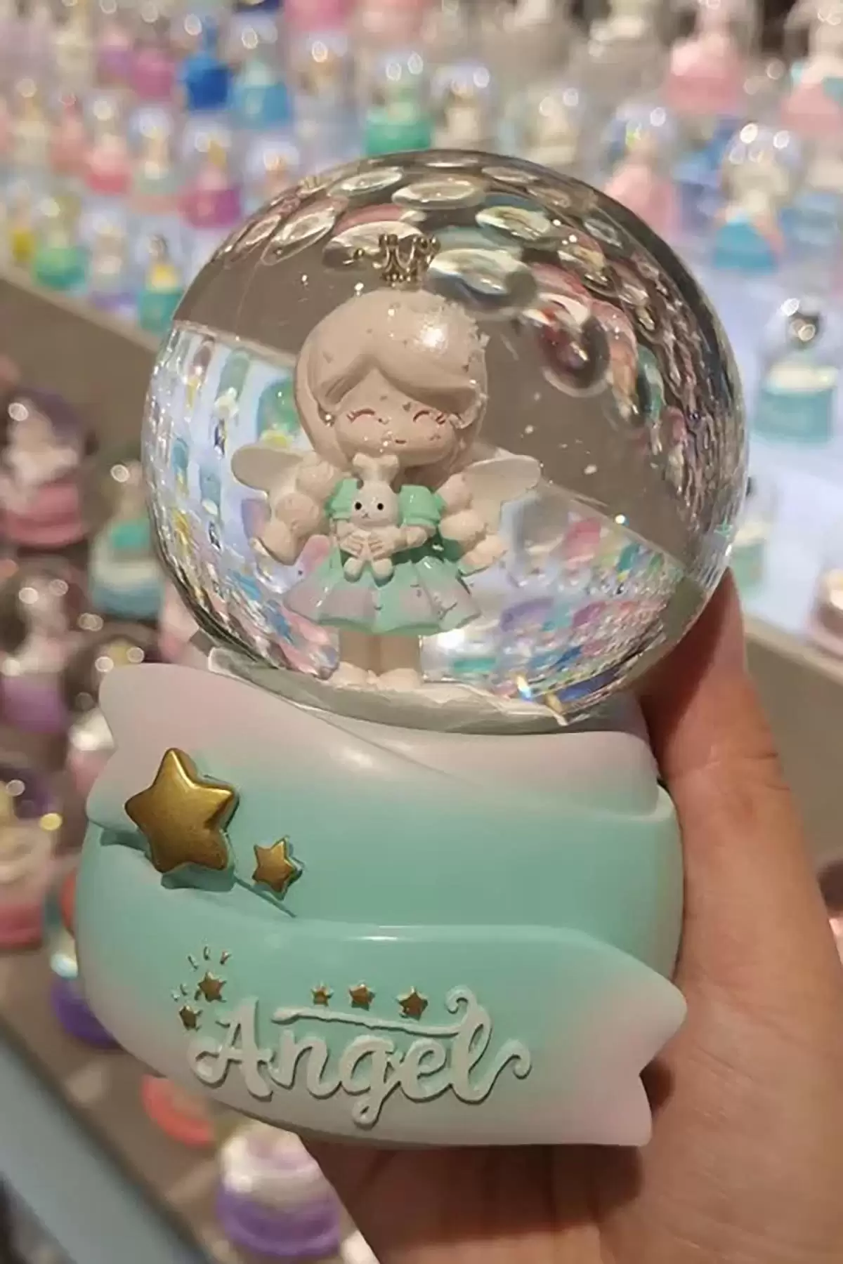 Mavi Ve Pembe Renk Kız Figürlü Müzikli Ve Işıklı Kar Küresi