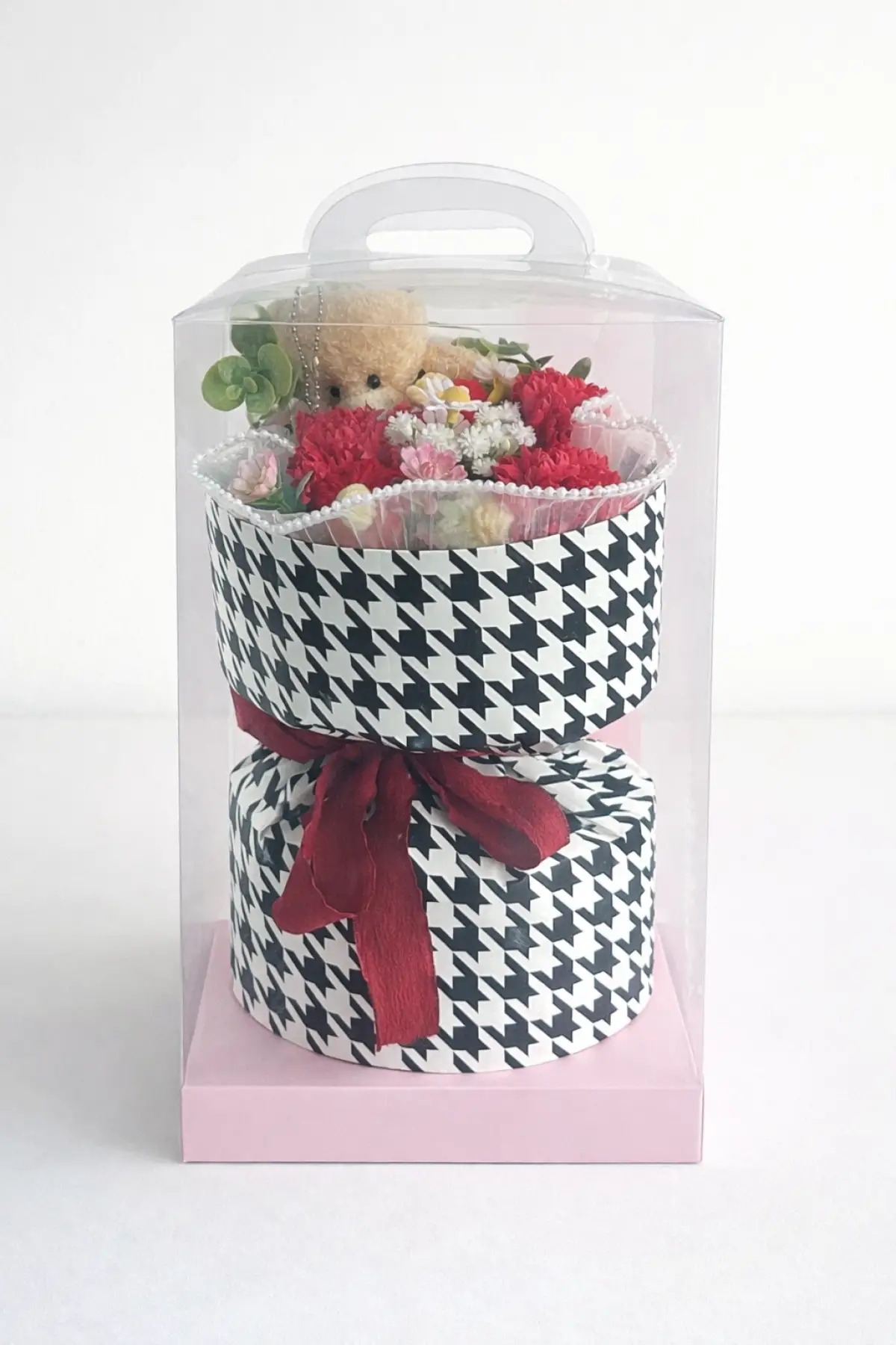 Peluş Ayıcık & Çiçek Aranjmanlı Hediye Kutusu
