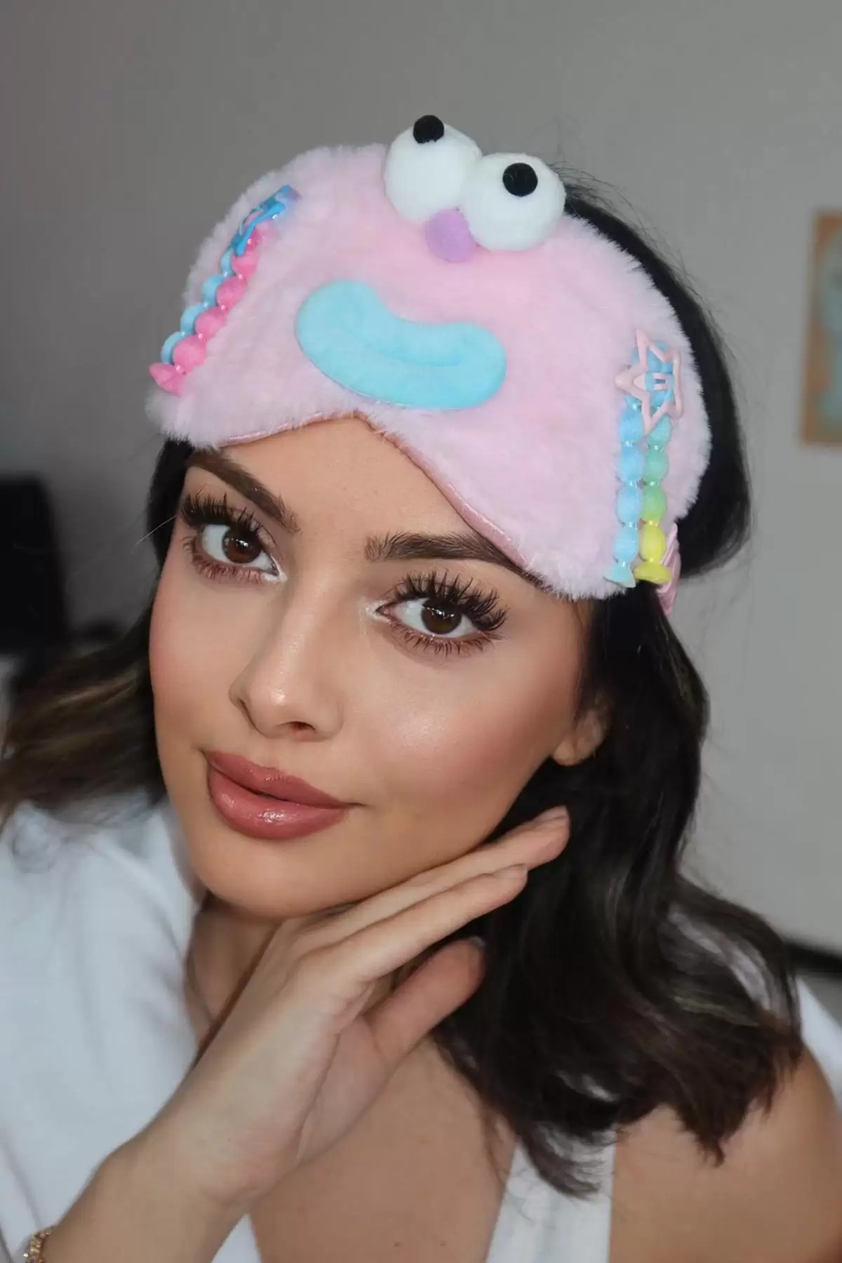 Pembe Renk Canavar Figürlü Peluş Uyku Bandı