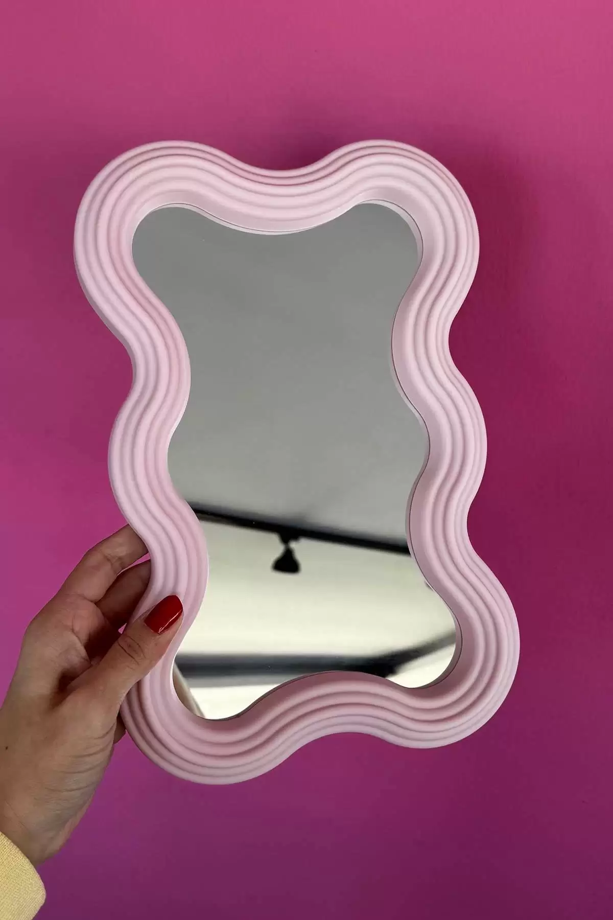 Pembe Renk Çerçeve Detaylı Masa Aynası