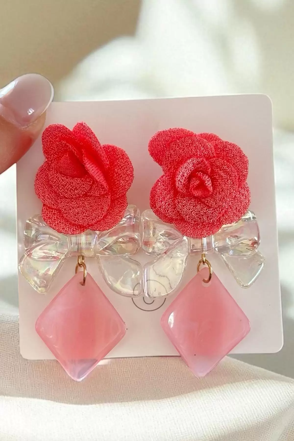 Pembe Renk Çiçek Ve Kurdele Figürlü Küpe (Çift)
