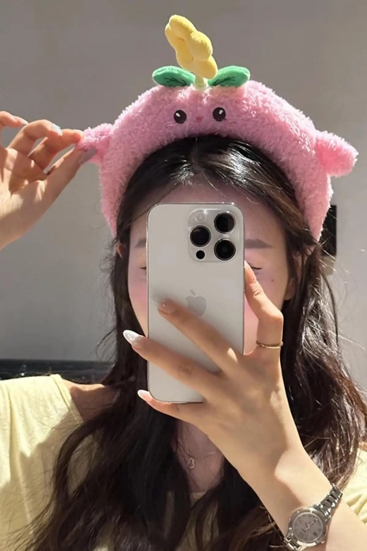 Pembe Renk Dönen Çiçek Detaylı Peluş Taç