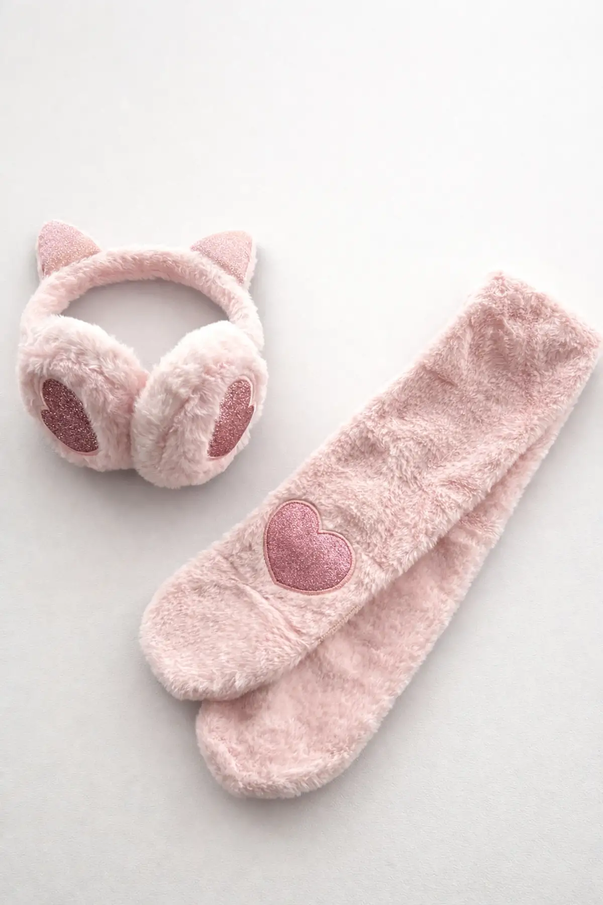 Pembe Renk Kalp Detaylı Peluş Atkı Ve Kulaklık Set