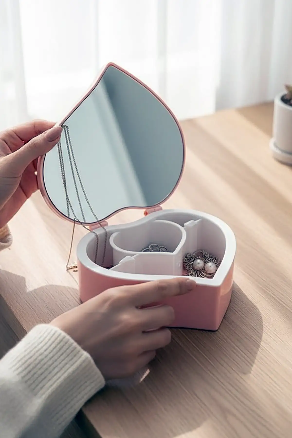 Pembe Renk Kalp Figürlü Aynalı Takı Organizeri