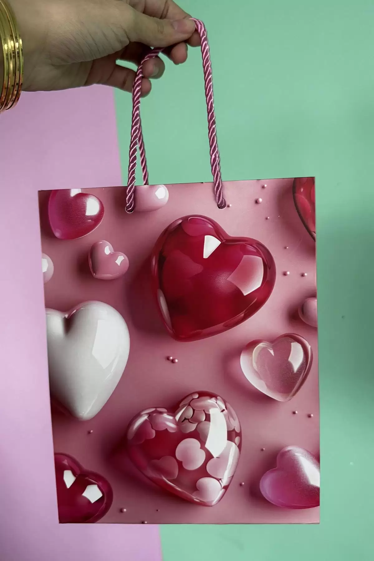 Pembe Renk Kalp Figürlü Karton Çanta