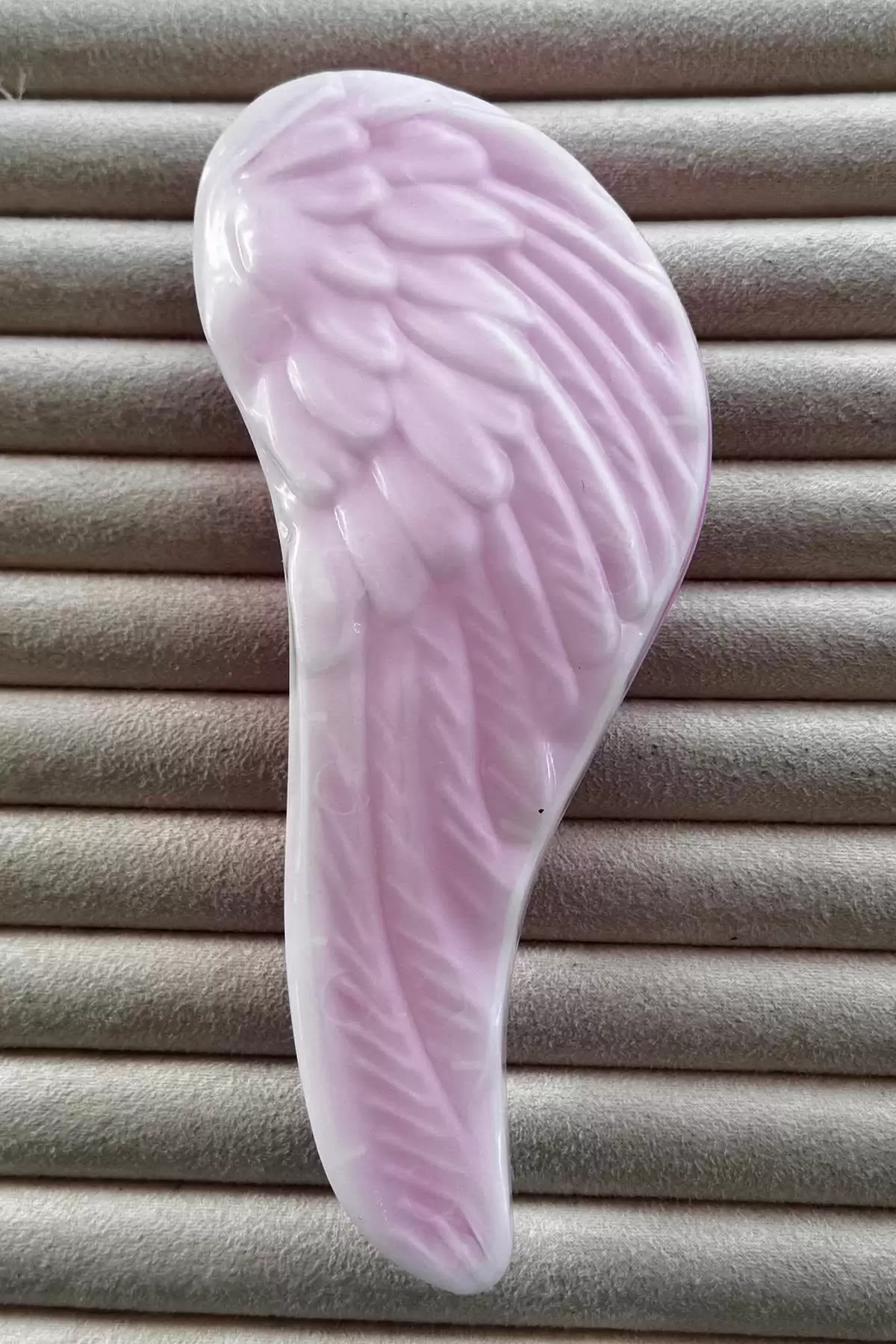 Pembe Renk Kanat Figürlü Saç Tarama Fırçası/ Tarak