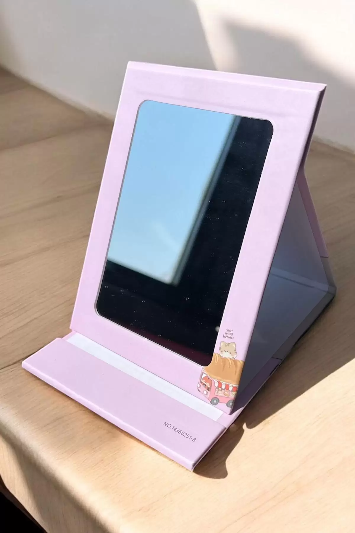 Pembe Renk Kedi Figürlü Masa Aynası