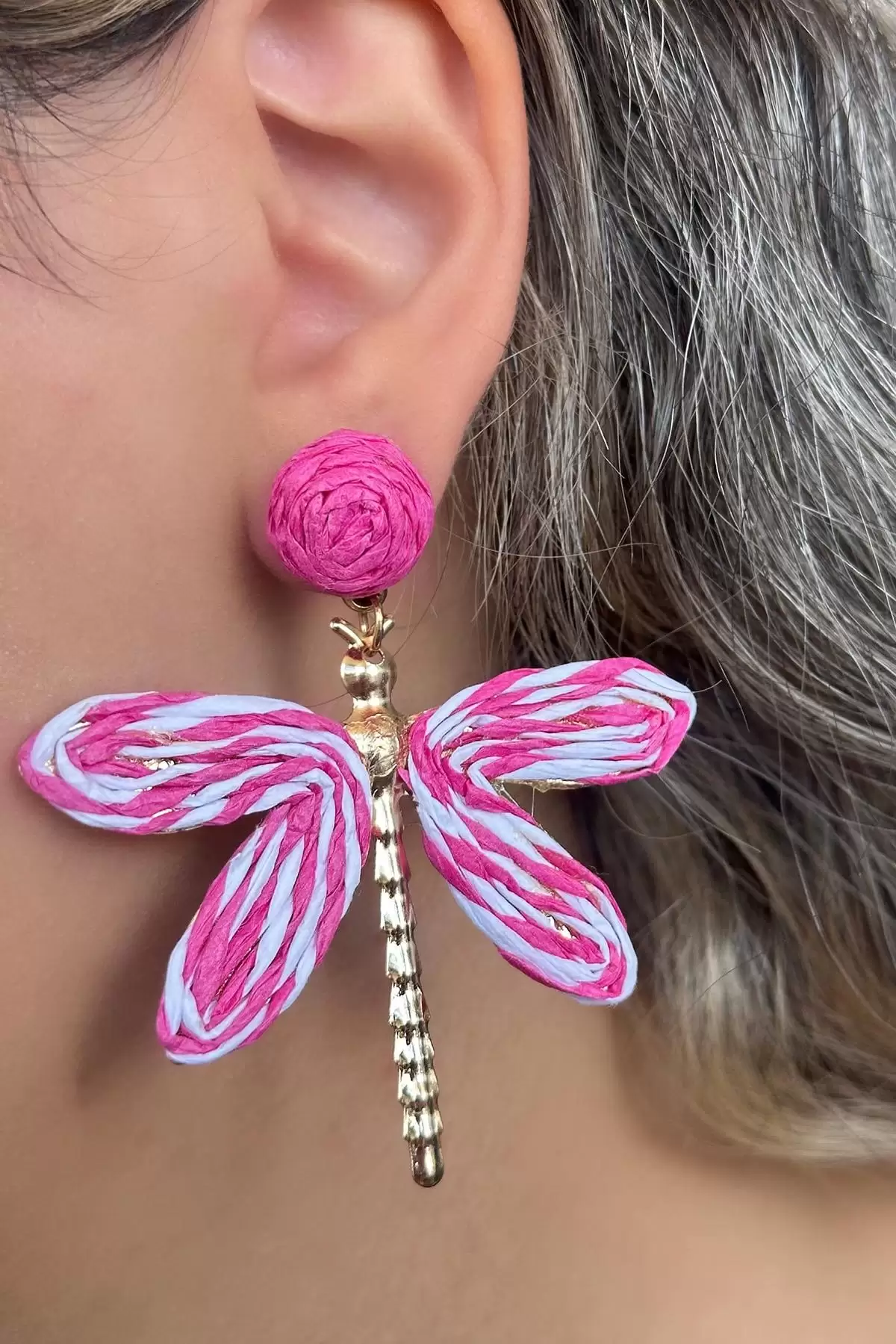 Pembe Renk Kelebek Figürlü Küpe (Çift)
