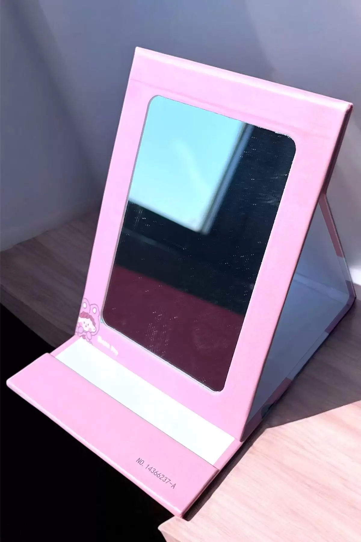 Pembe Renk Kız Figürlü Thank You Yazı Detaylı Masa Aynası