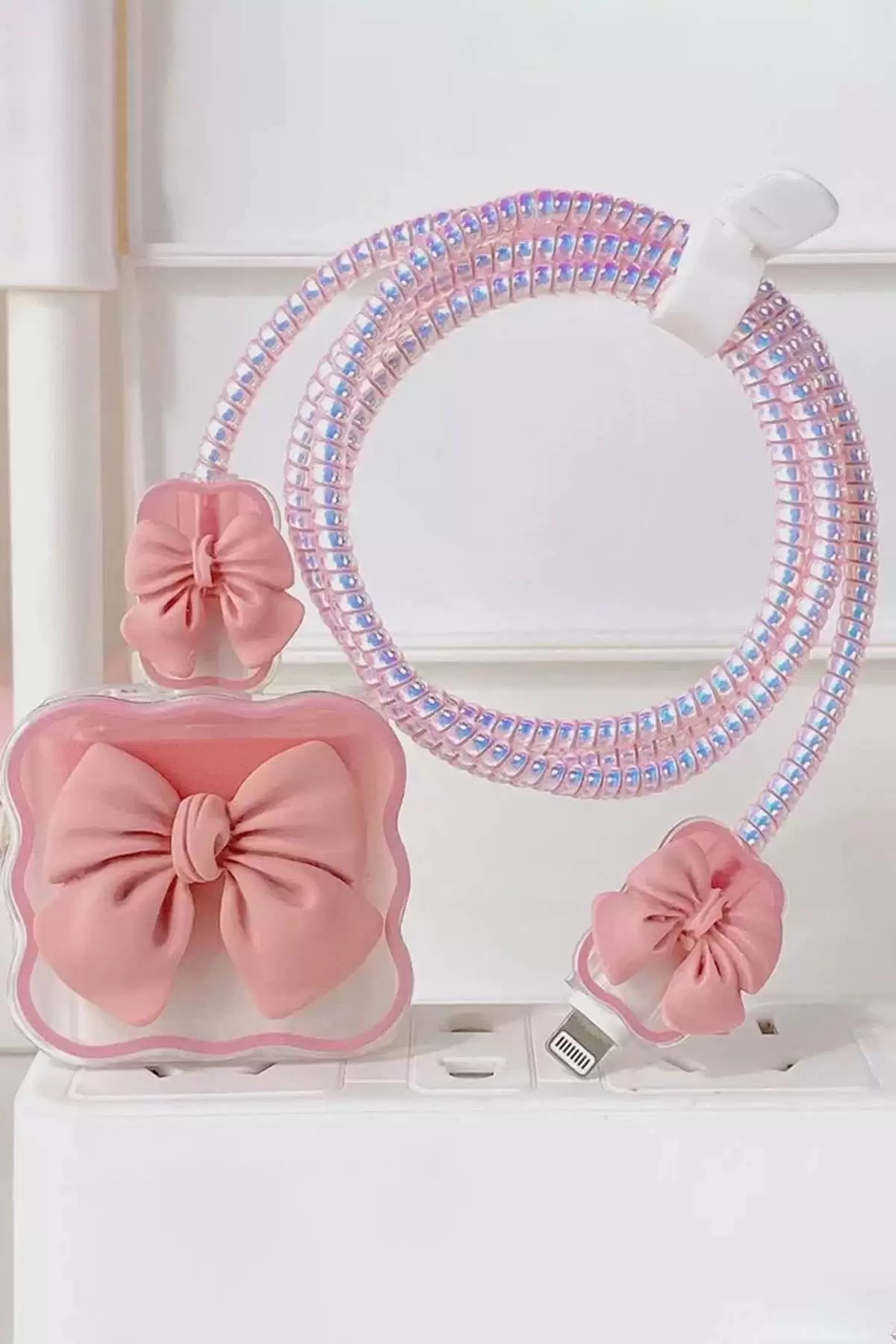 Pembe Renk Kurdele Figürlü Şarj Kablosu/ Adaptör Koruyucu Kılıf