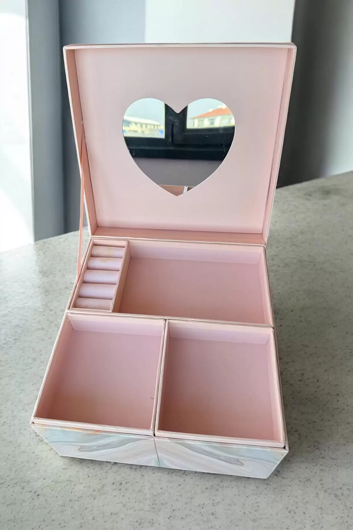 Pembe Renk Kutulu Ayna Detaylı Takı Organizer