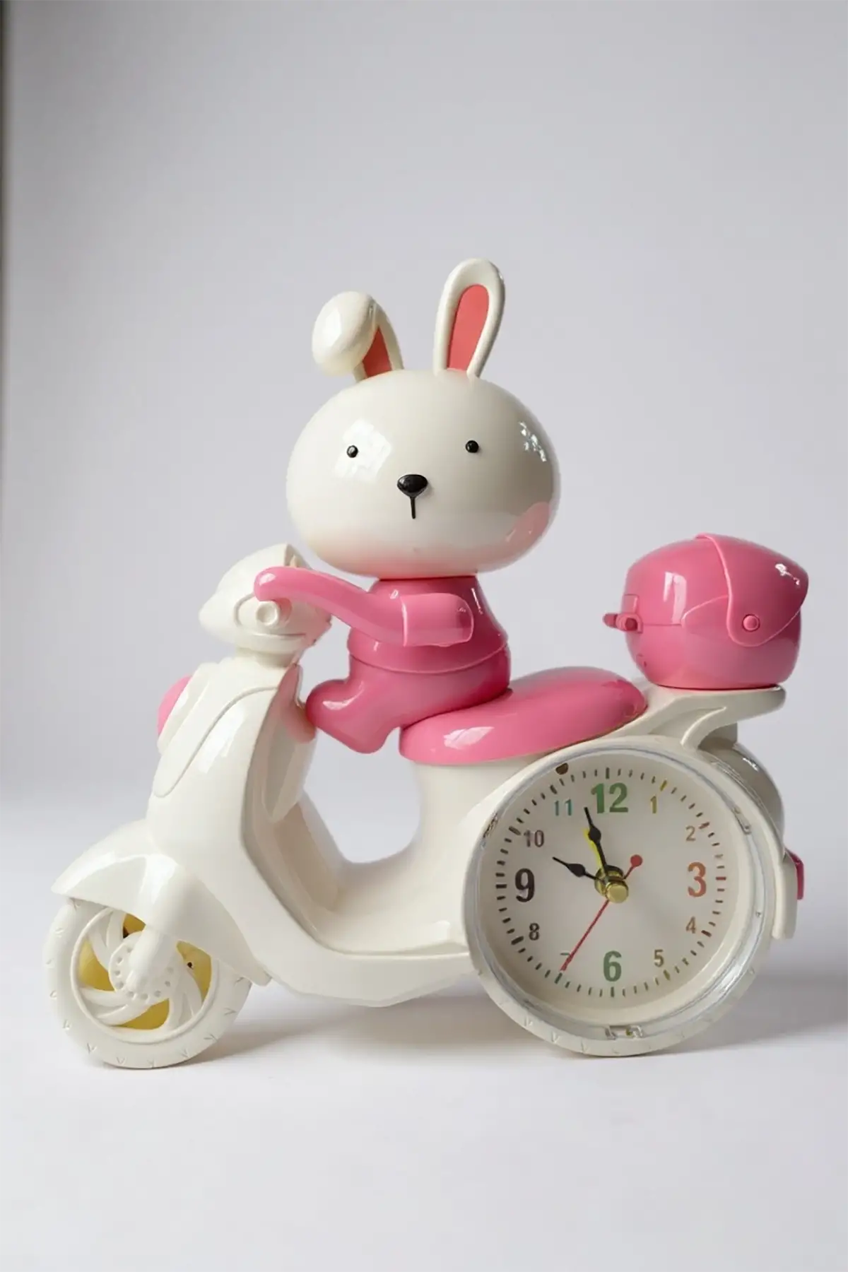 Pembe Renk Motor Figürlü Mini Dekoratif Alarmlı Yuvarlak Masa Saati