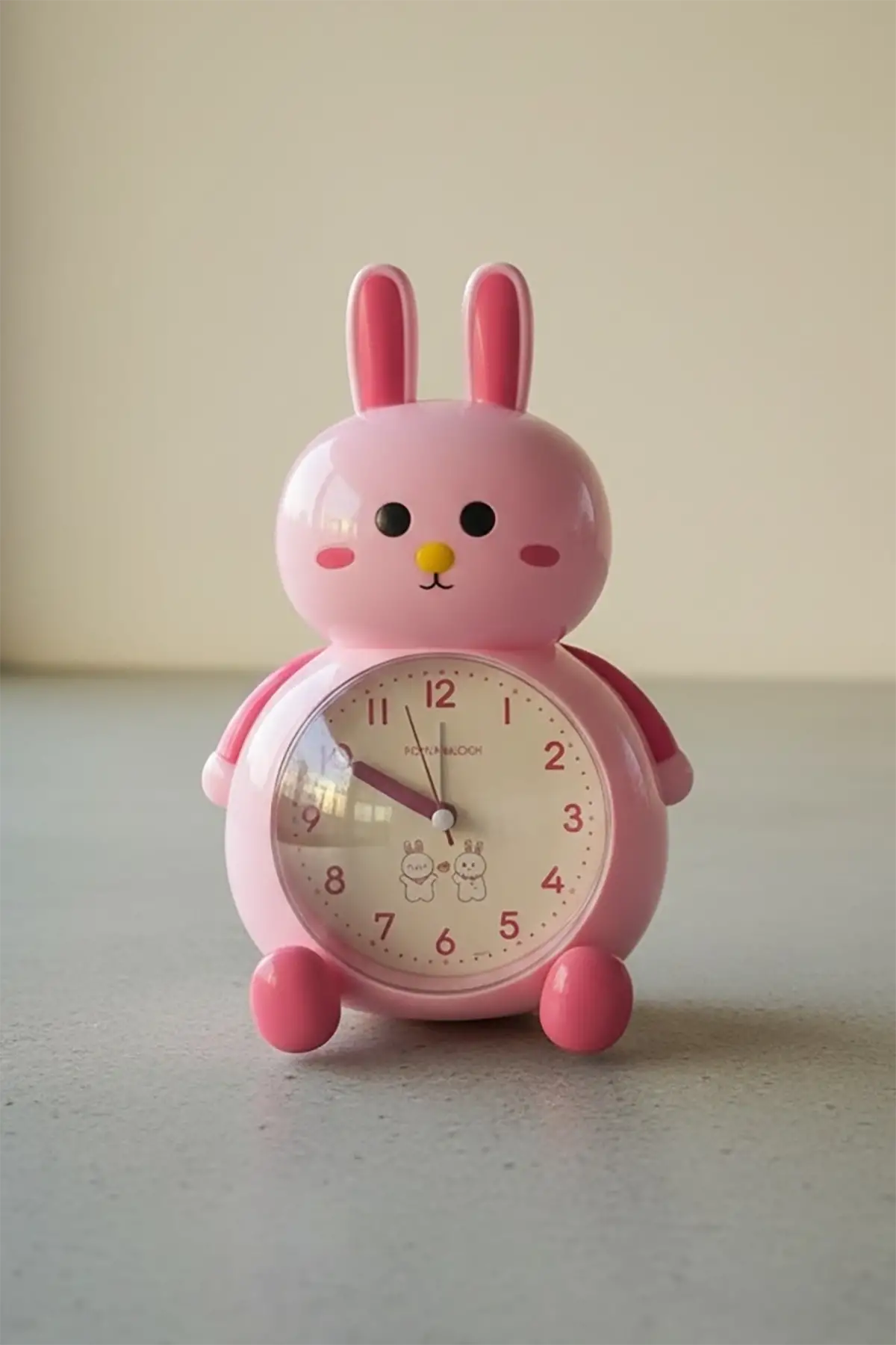 Pembe Renk Tavşan Figürlü Alarmlı Masa Saati