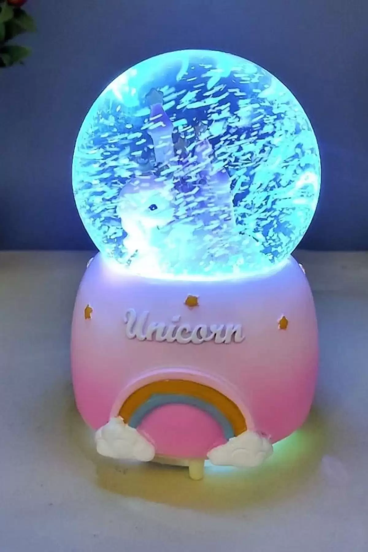 Pembe Renk Unicorn Detaylı Müzikli Ve Işıklı Kar Küresi