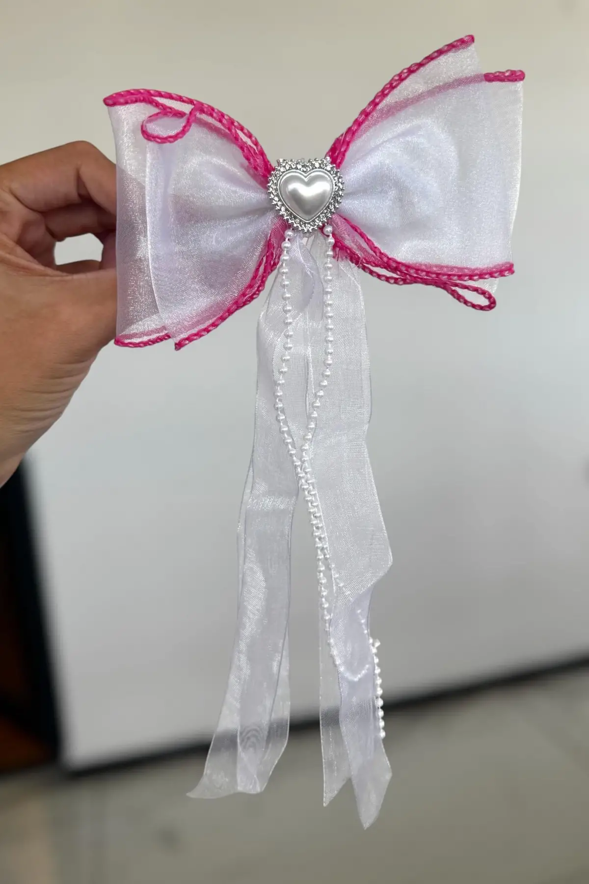 Pembe Ve Beyaz Renk Kalp Figürlü İnci Detaylı Kurdele Otomat Toka