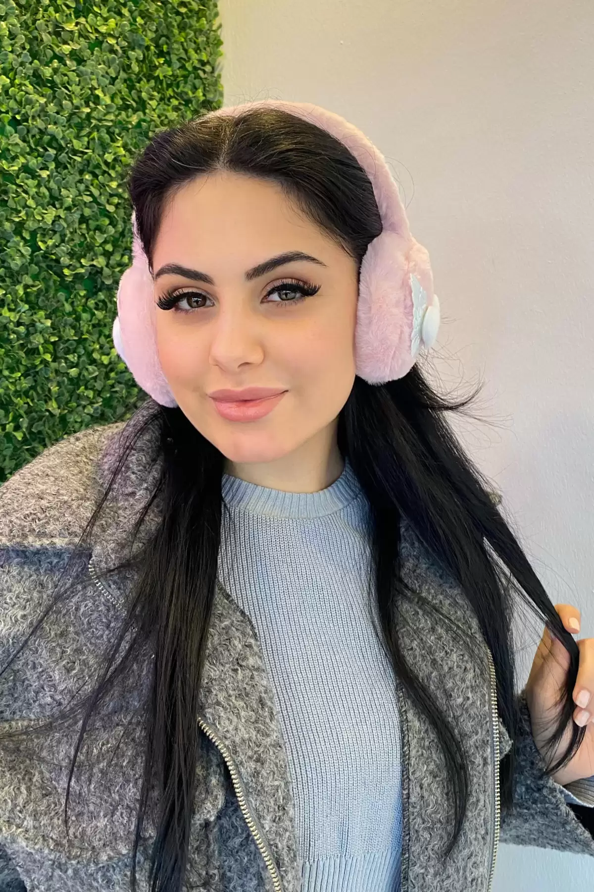 Pudra Renk Kalp Detaylı Peluş Kulaklık