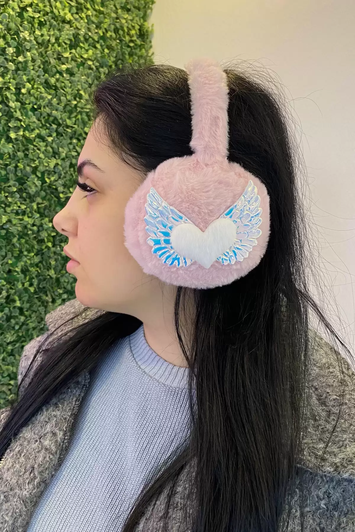 Pudra Renk Kalp Detaylı Peluş Kulaklık