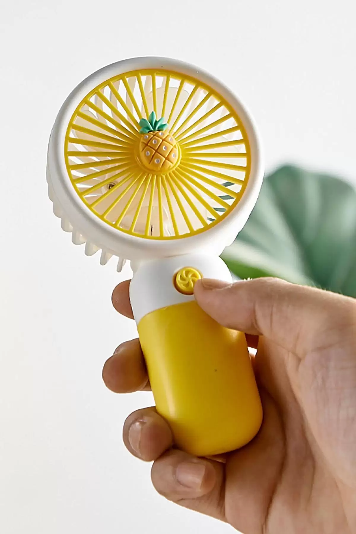 Sarı Ve Beyaz Renk Ananas Figürlü Taşınabilir Şarjlı Telefon Tutacaklı El Fanı